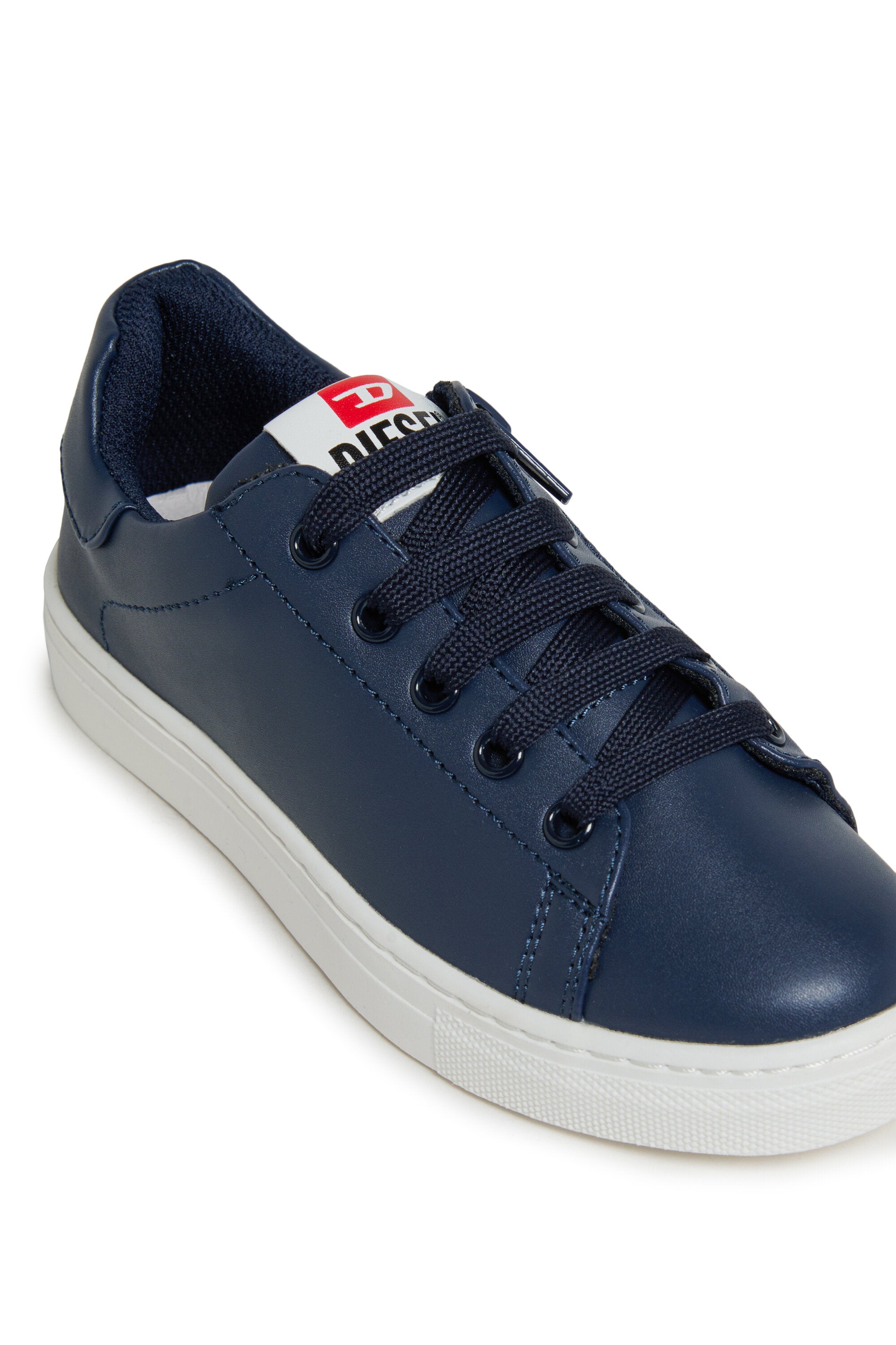 Sneakers with logo