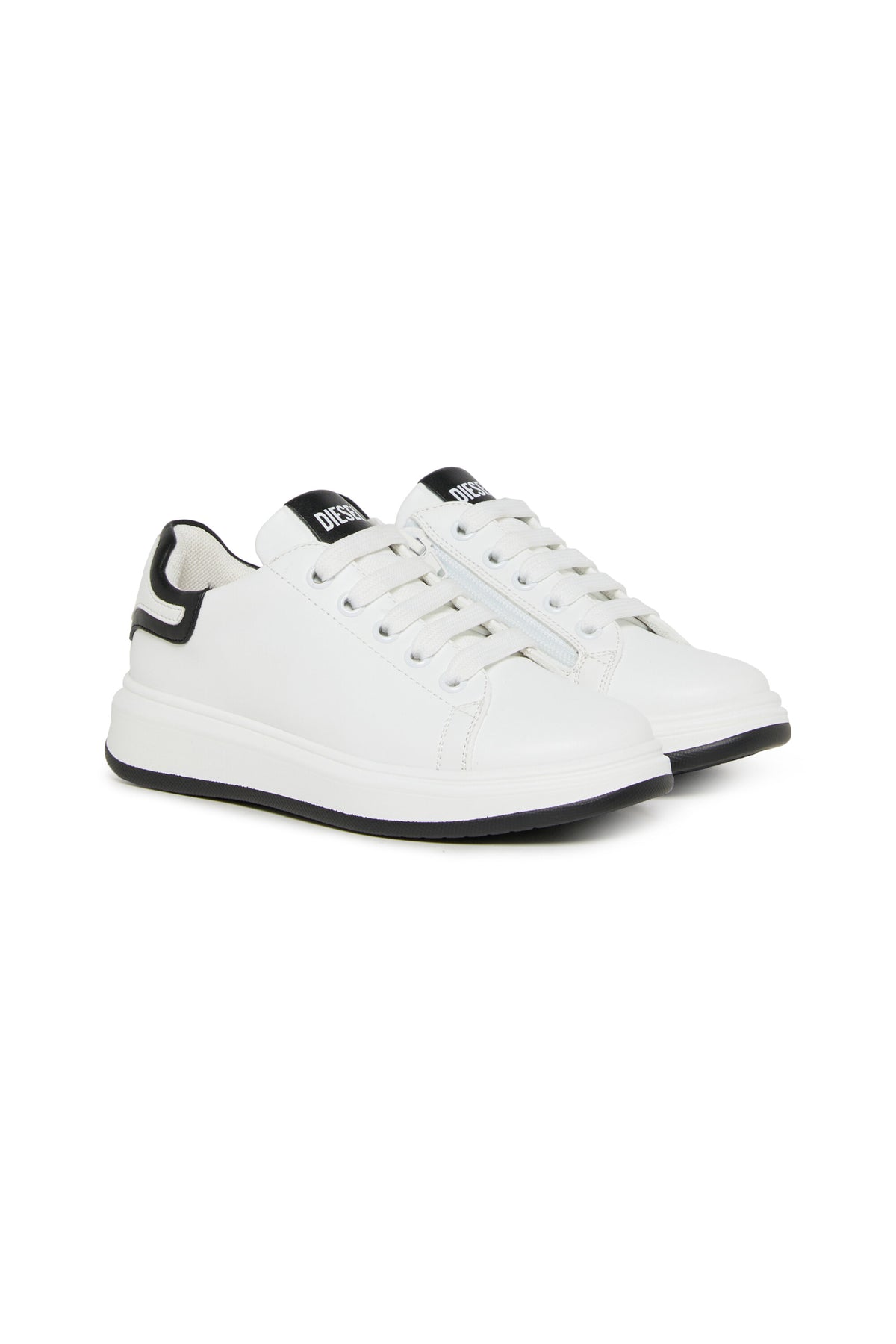 Sneakers with logo