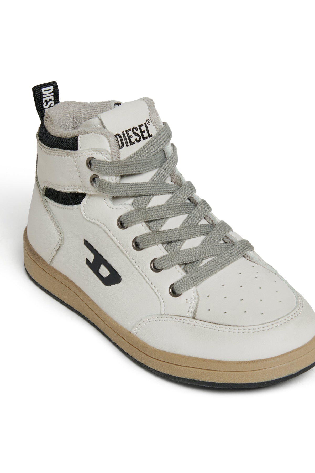 Sneakers with logo