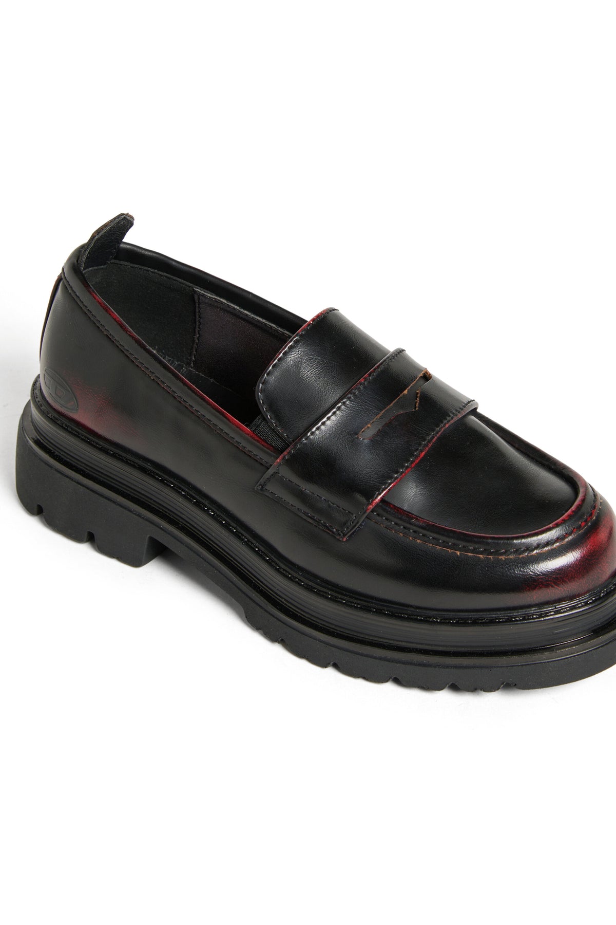 Loafers with logo