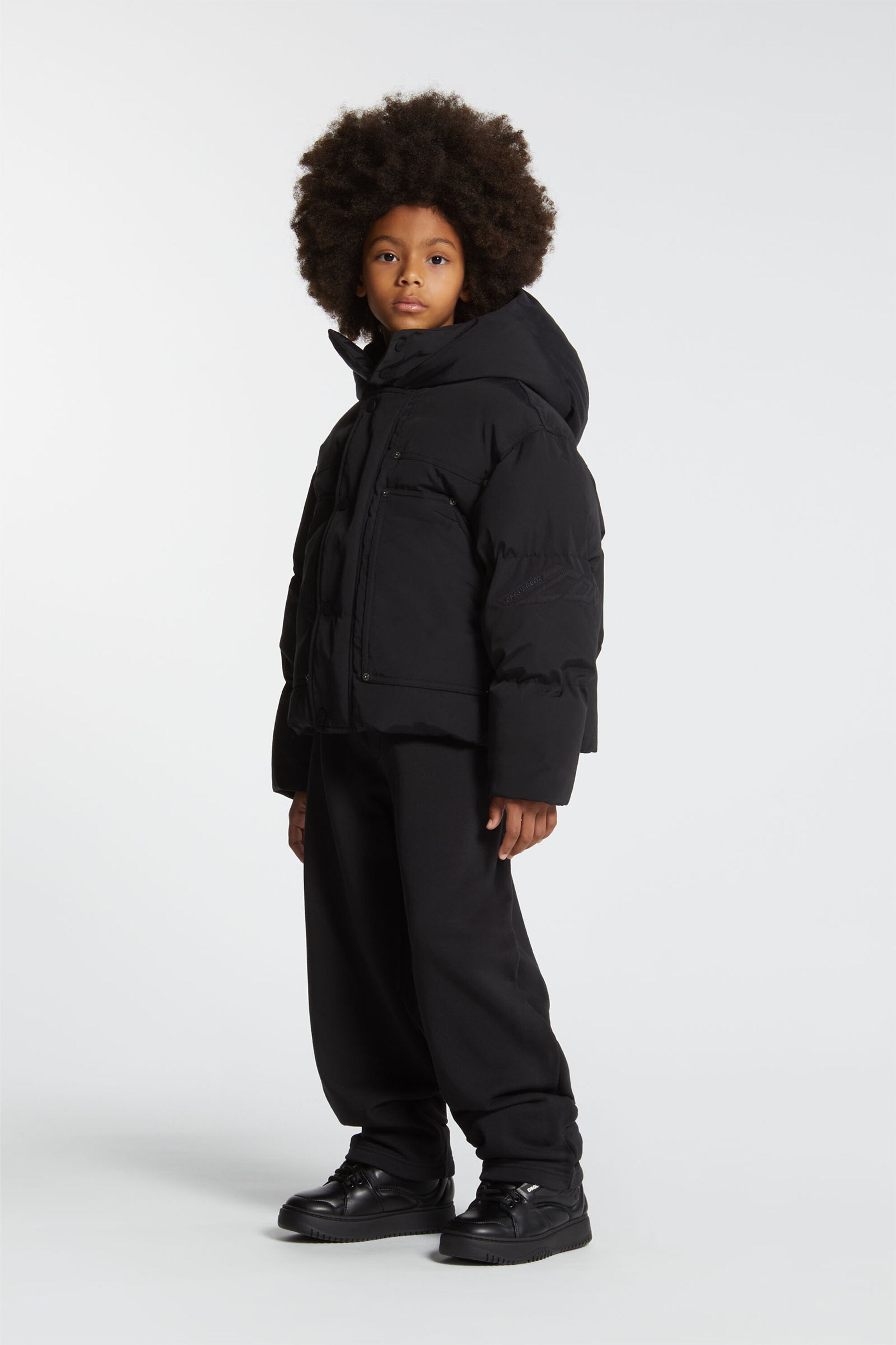 Short hooded padded jacket