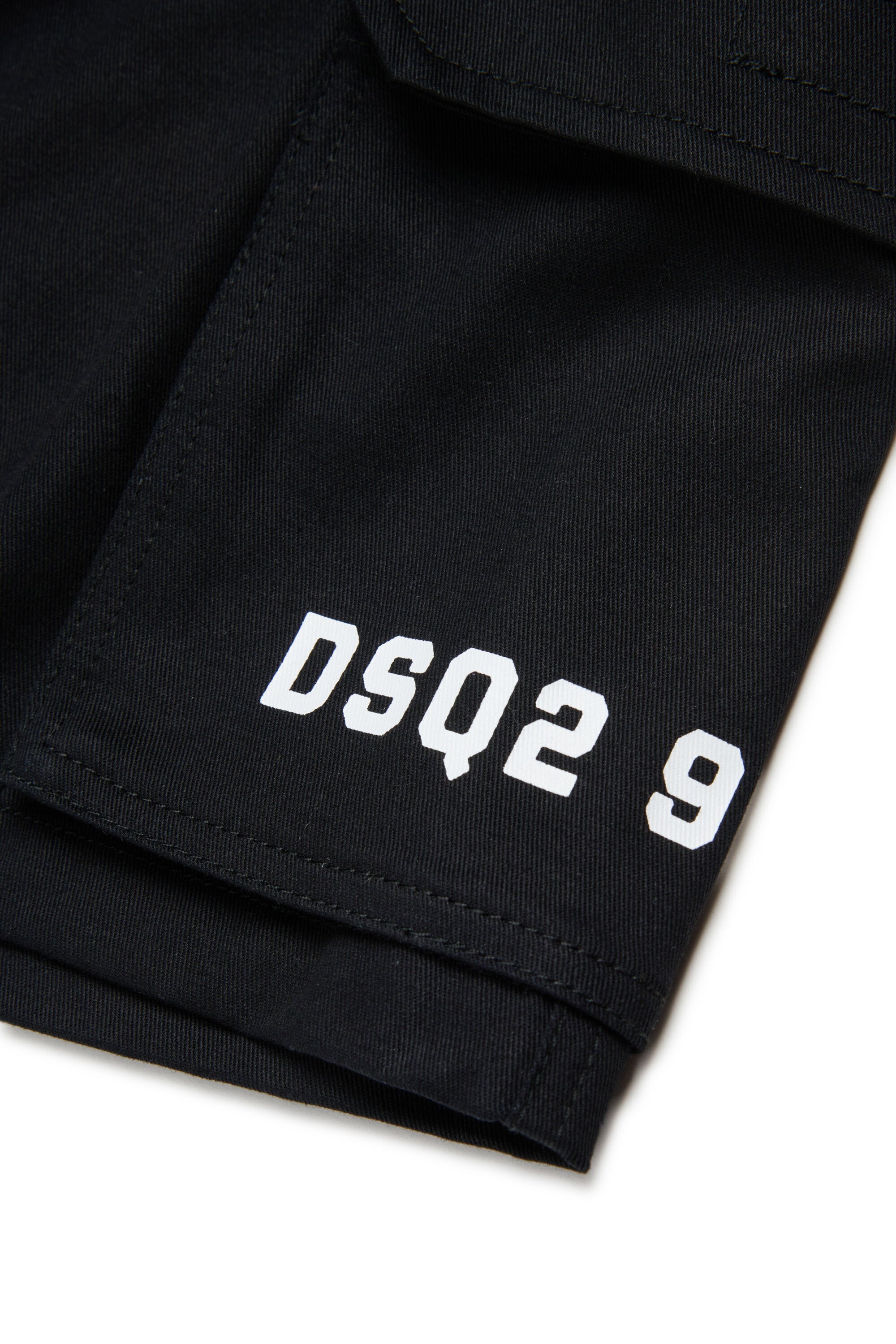 Cargo shorts with logo