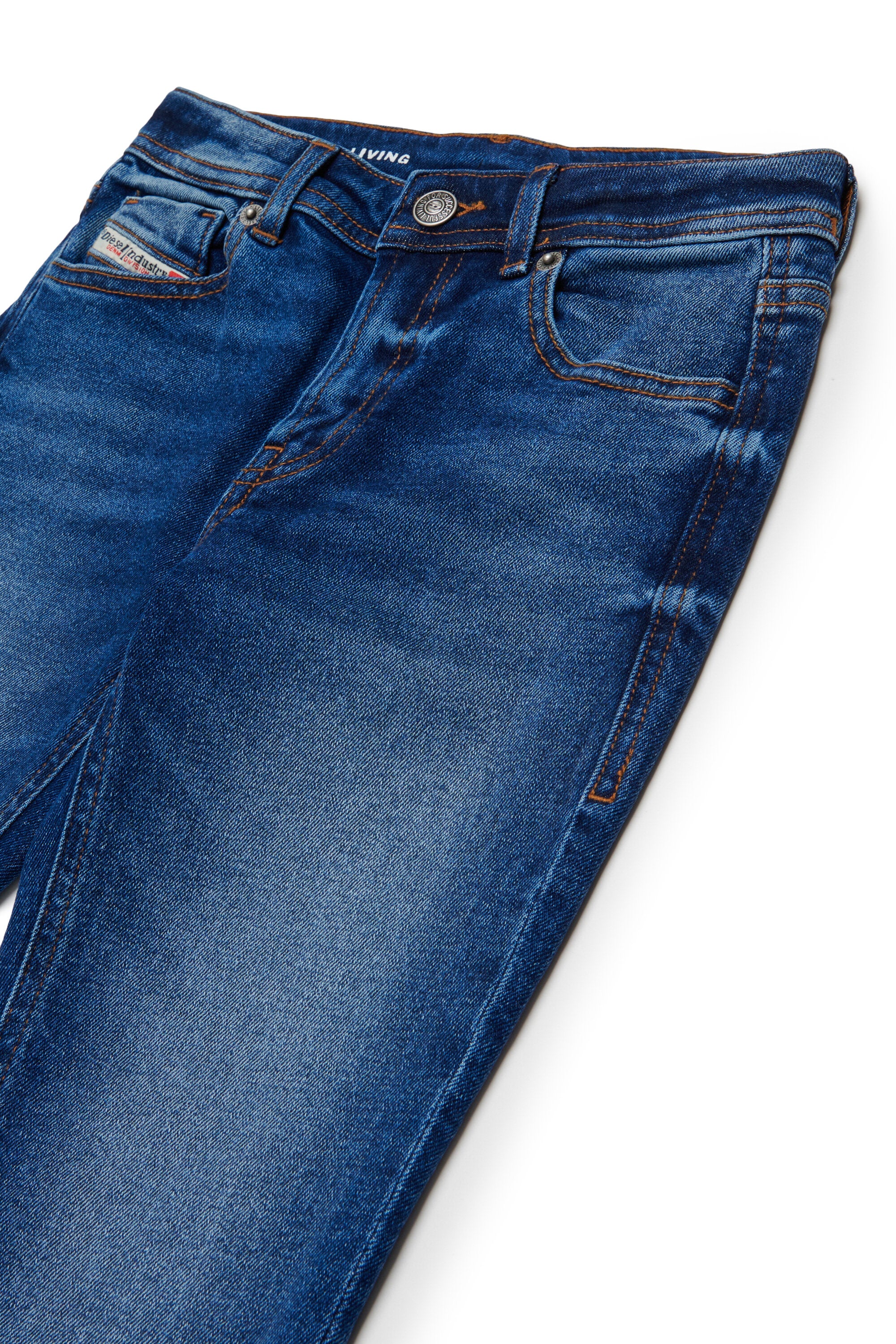 Slim fit jeans in medium blue wash - 2004