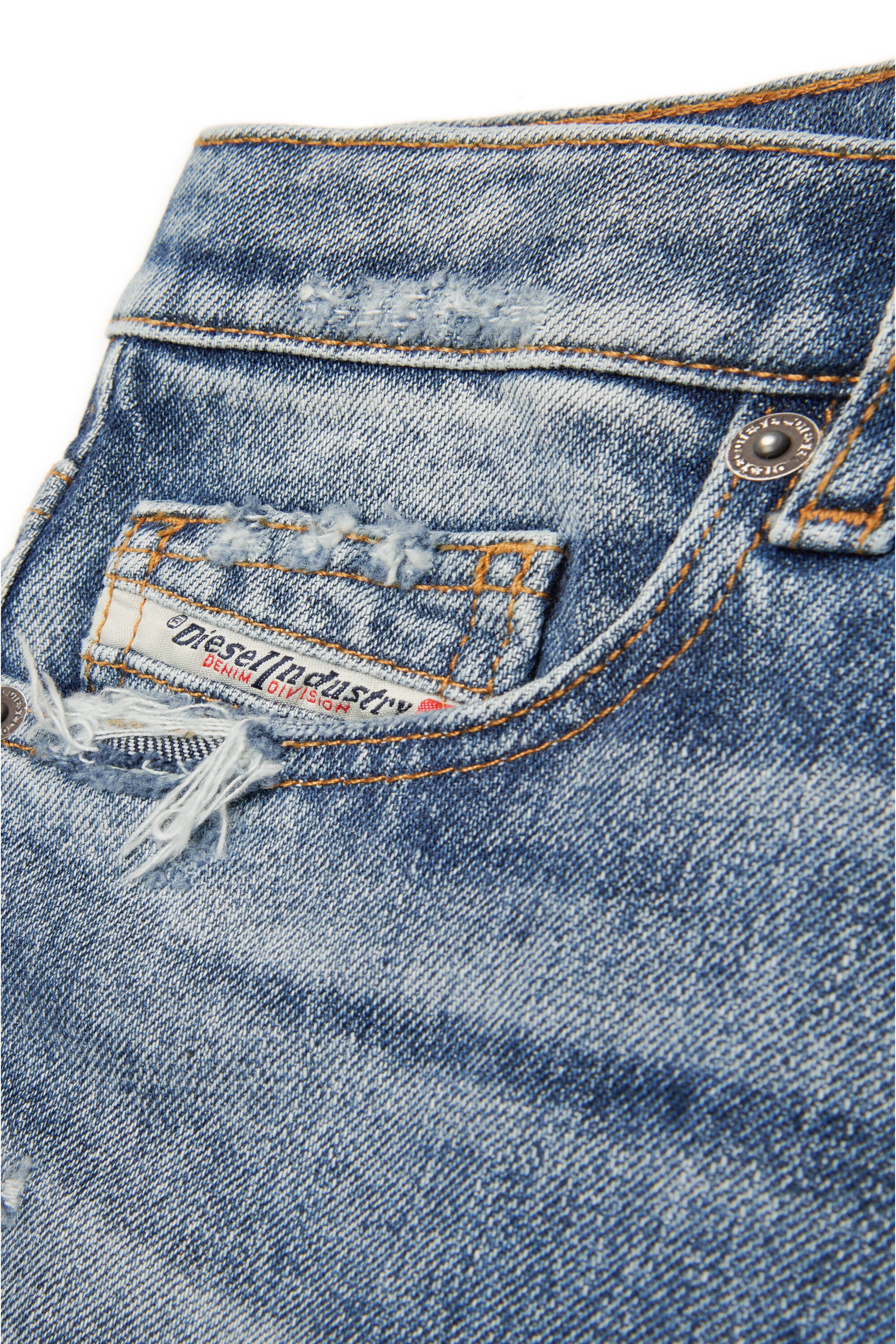 Shaded straight jeans with abrasions - 2020 D-Viker