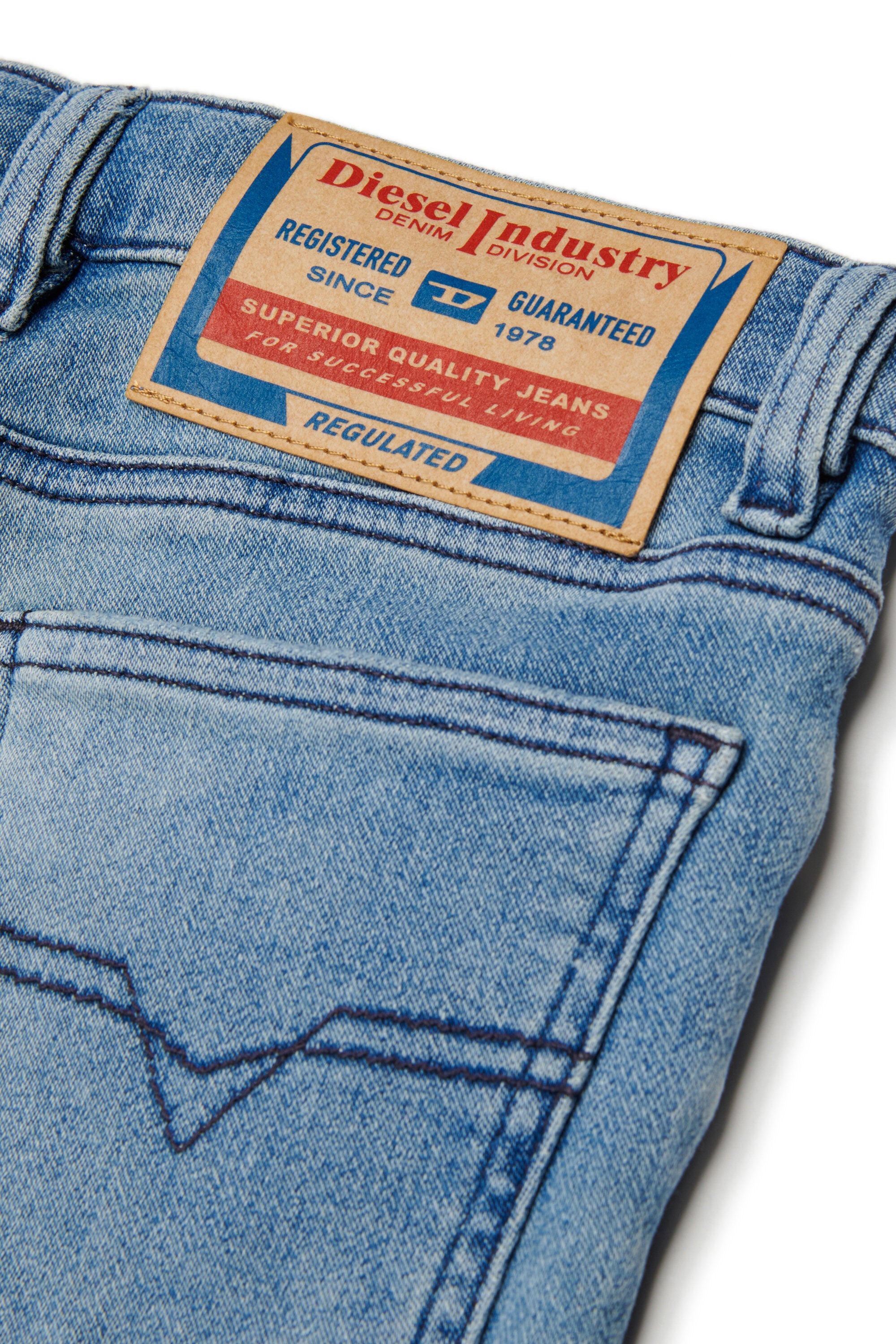JoggJeans® slim fit light blue wash - 1995