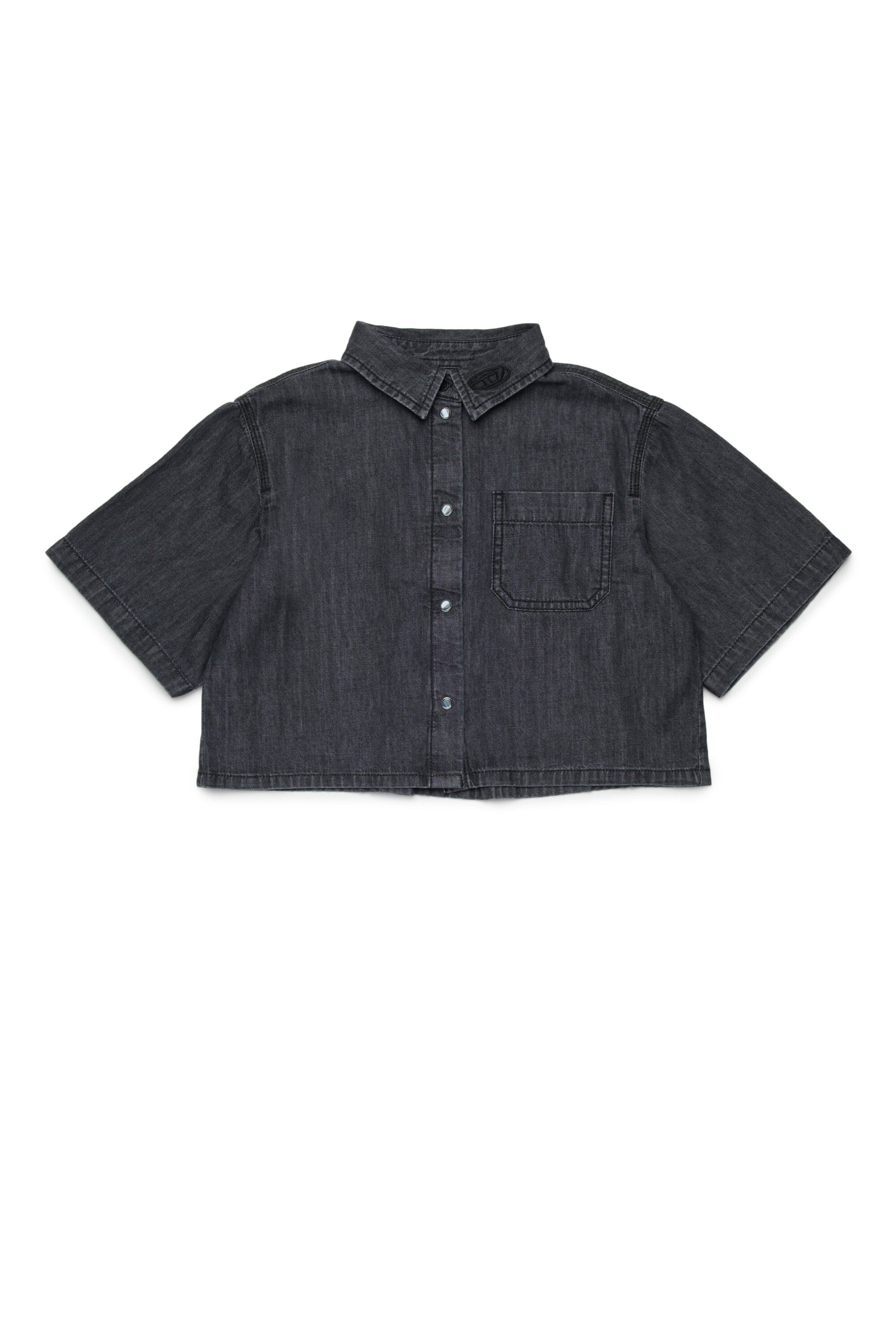 Short-sleeved shirt with logo