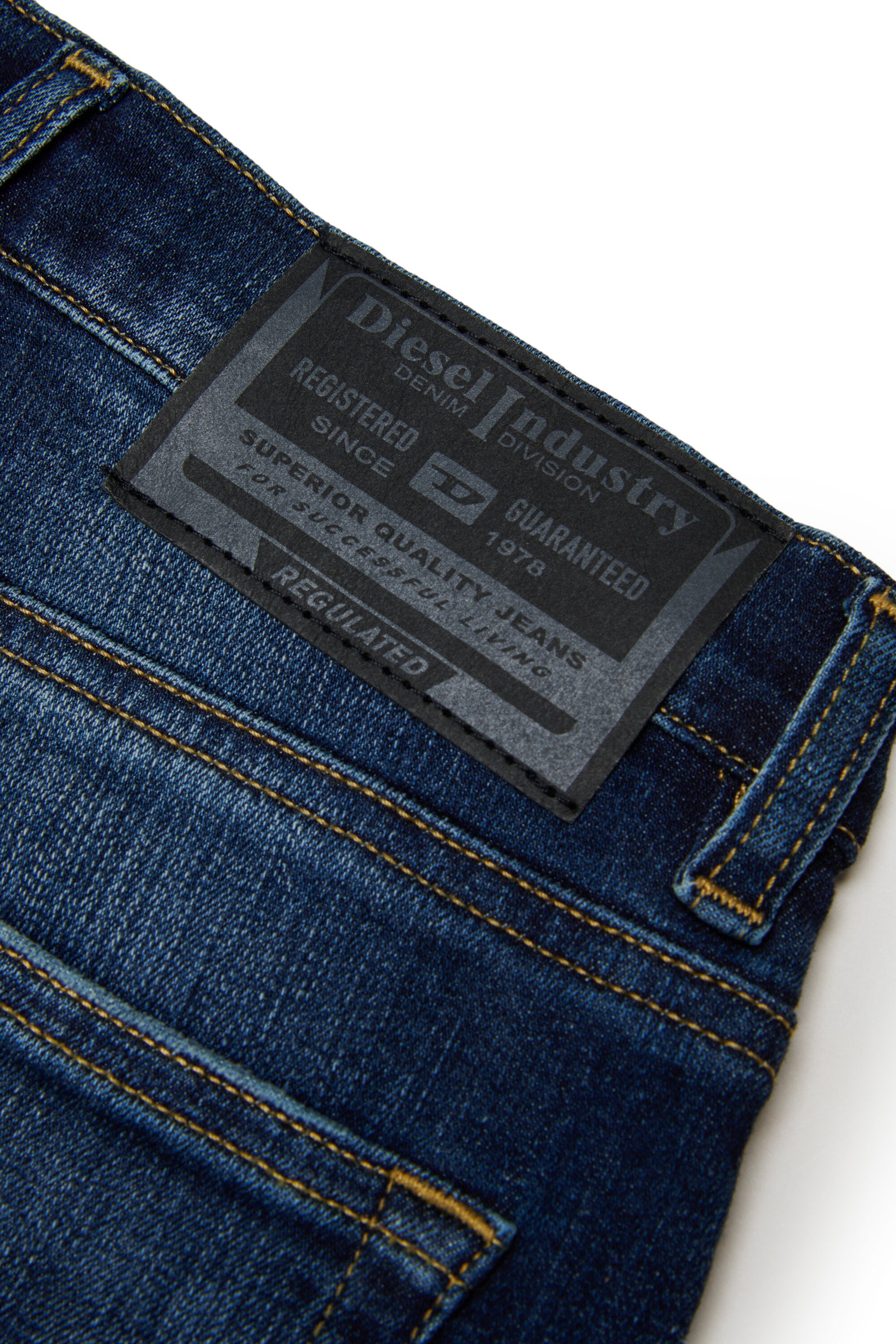 Loose fit jeans in medium blue wash - D-Argjx