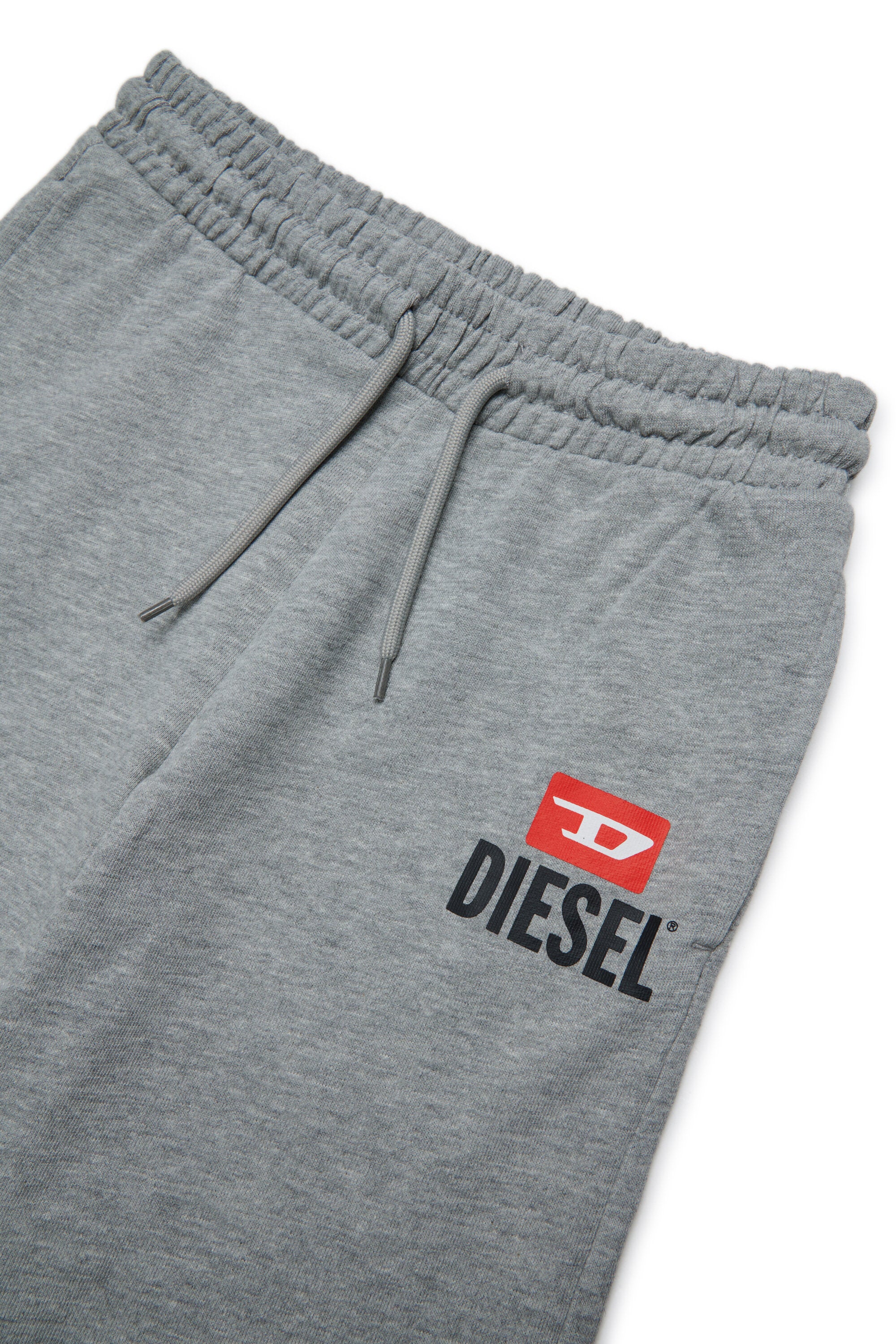 Tracksuit with logo