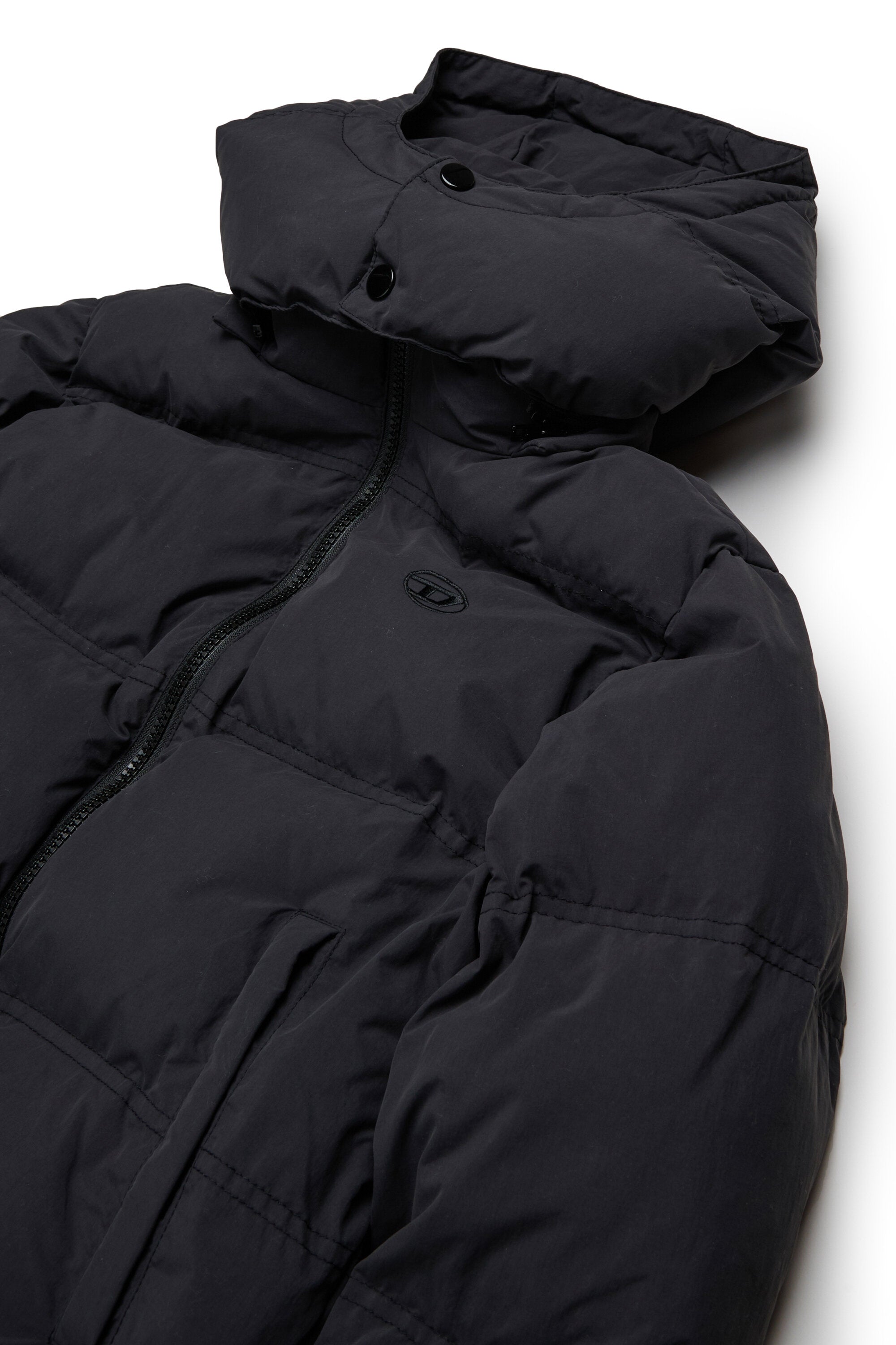 Short hooded padded jacket