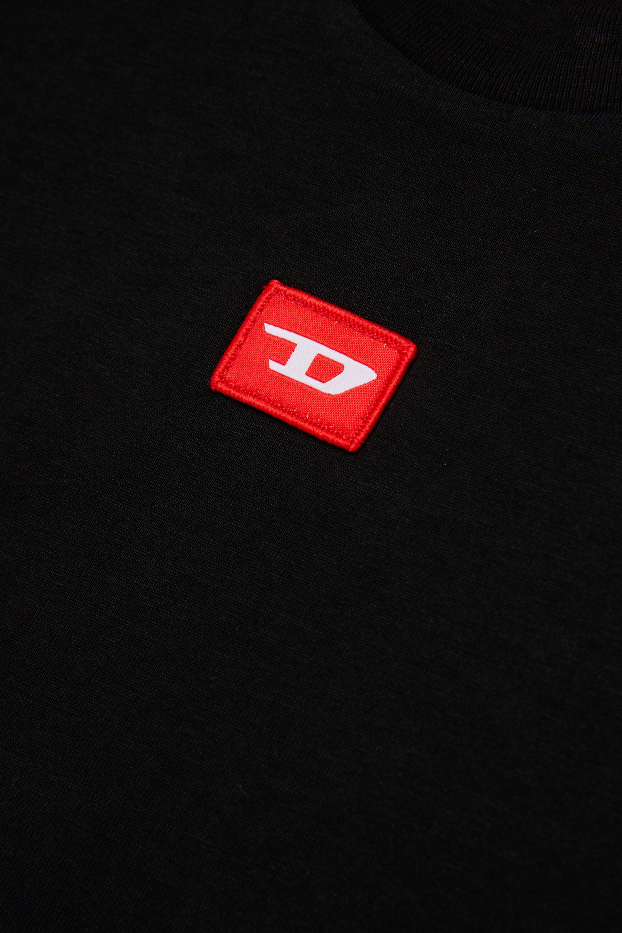 Jersey T-shirt with red D patch
