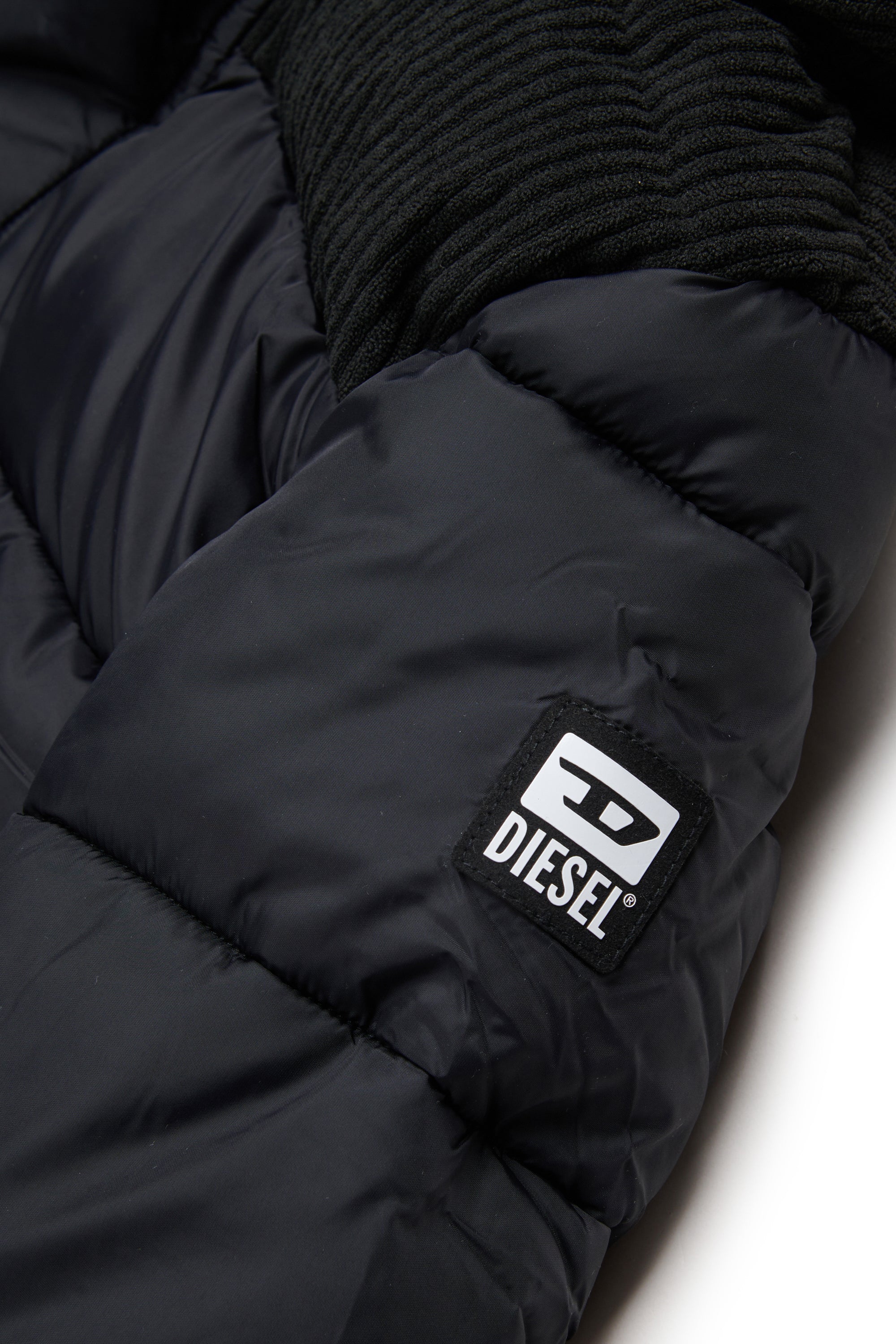 Padded jacket with logo