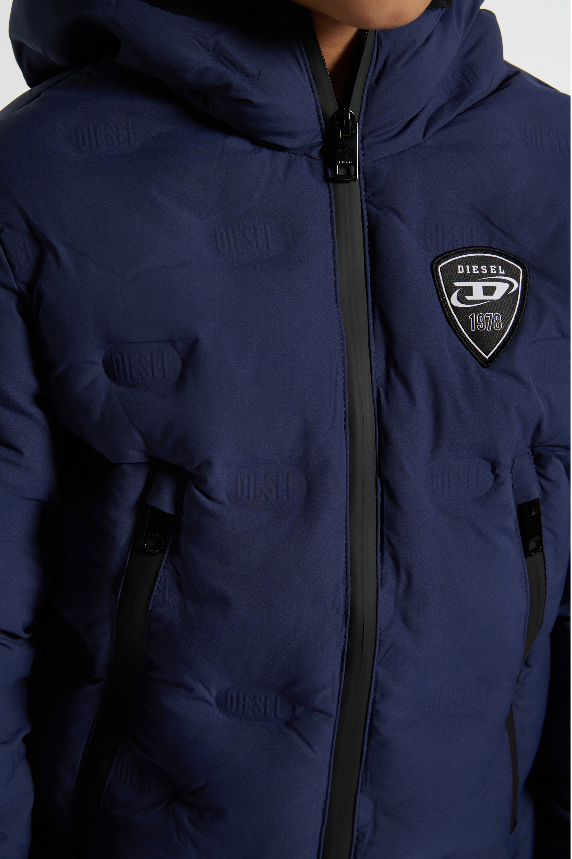 Padded jacket with logo