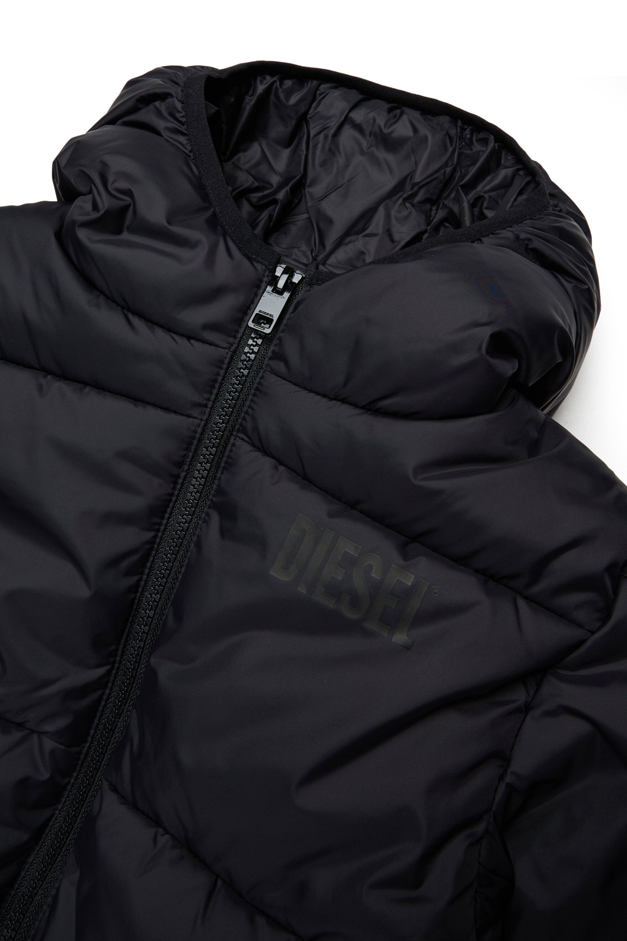 Padded jacket with logo