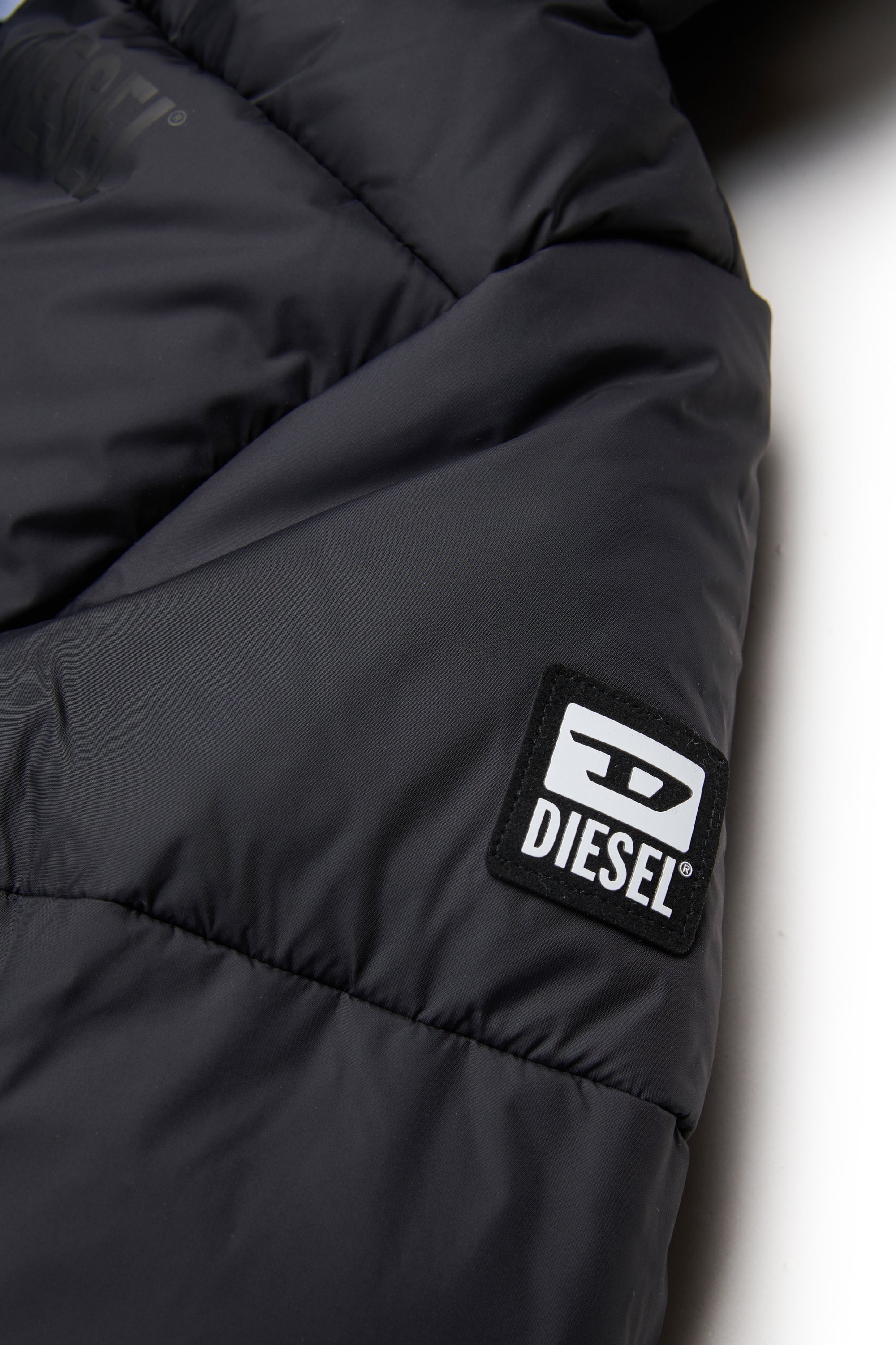Padded jacket with logo