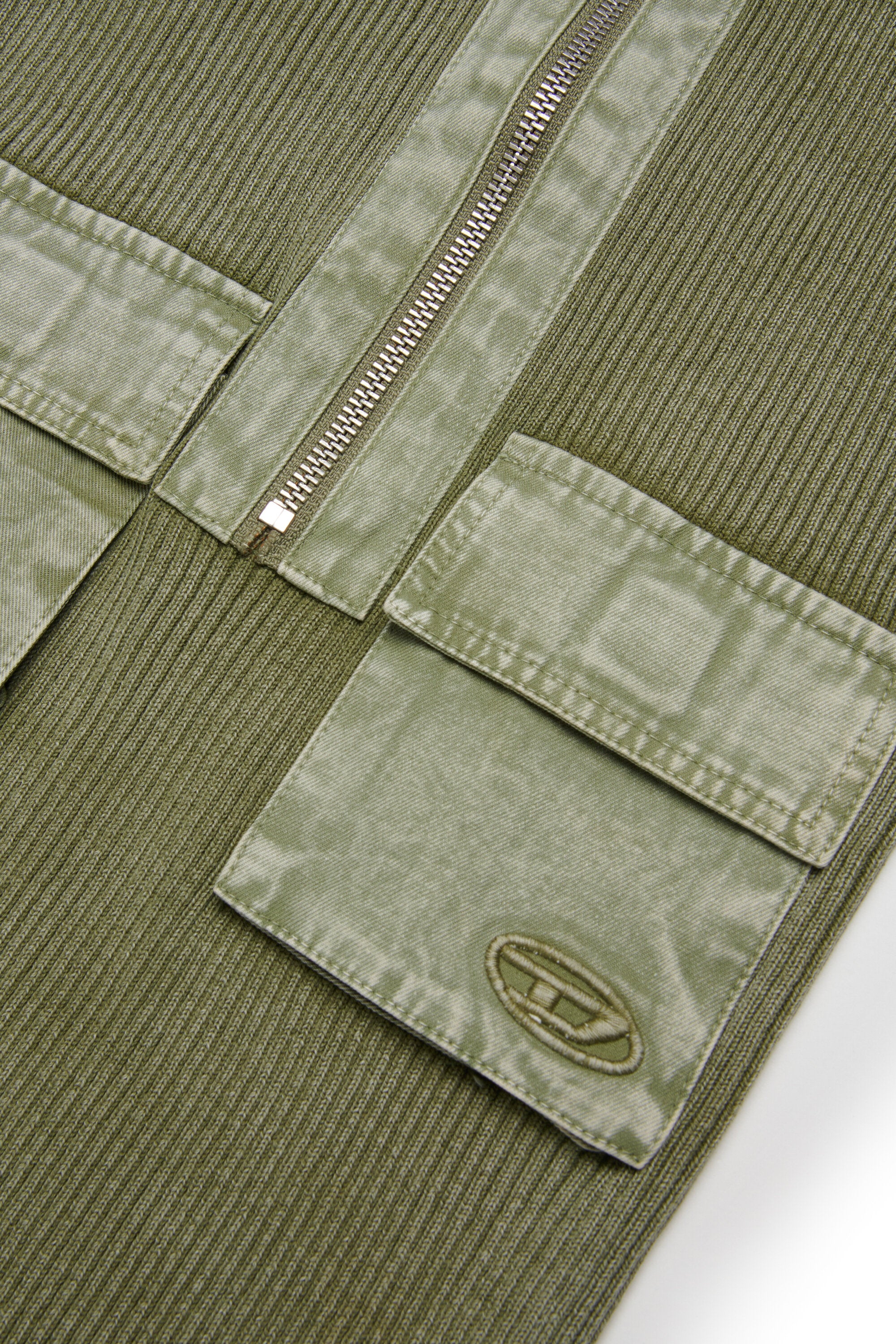 Sleeveless dress with patch pockets