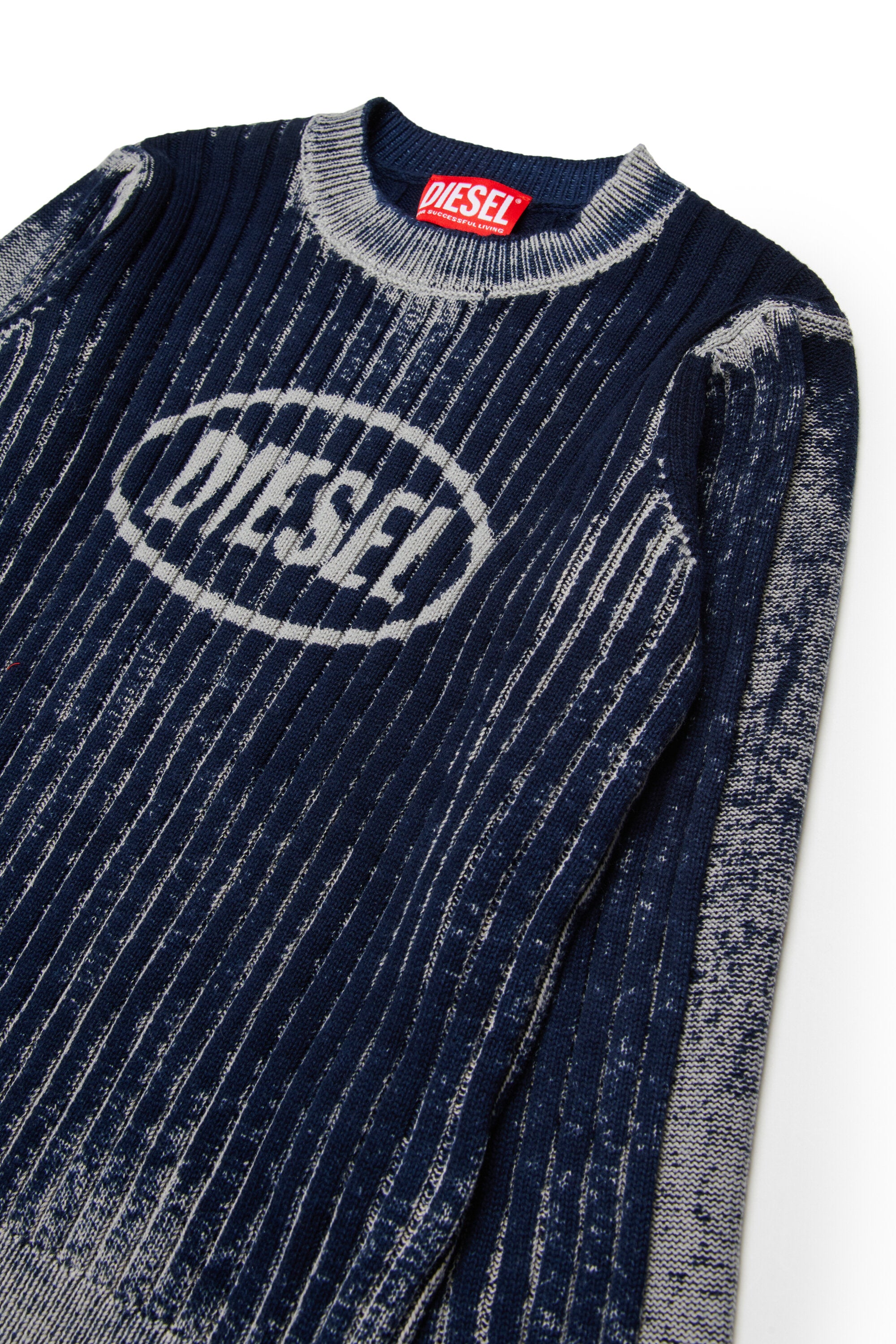 Ribbed crew-neck pullover with logo
