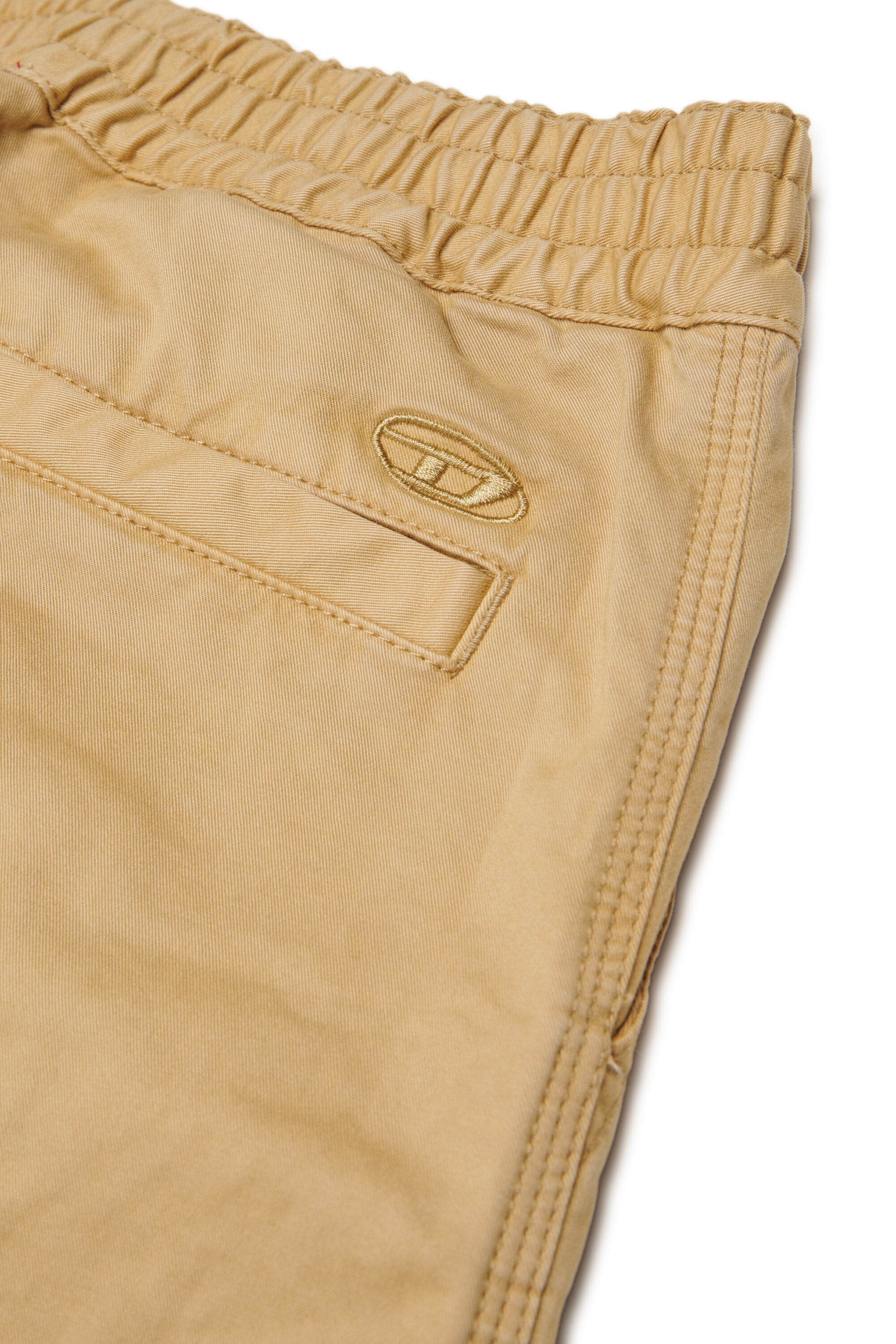 Cargo pants with patch pockets