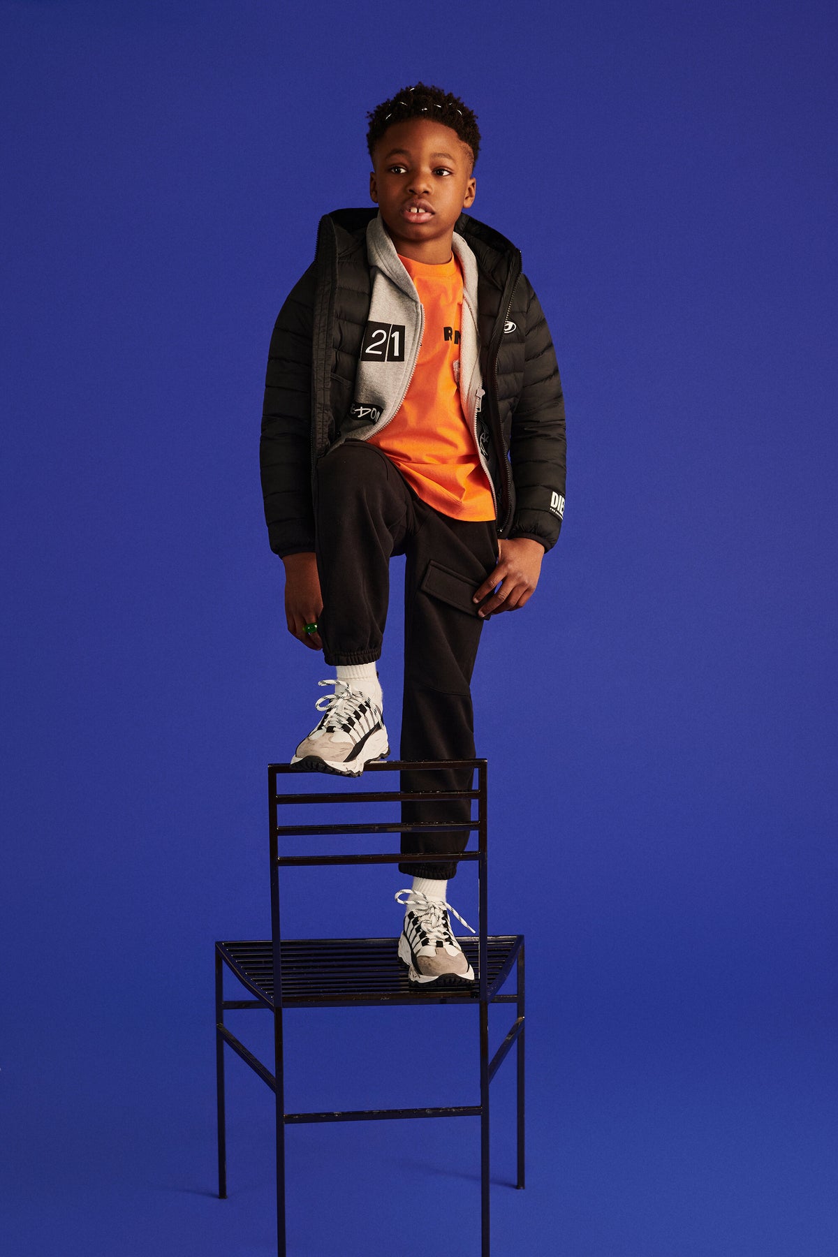 Padded jacket with printed logo