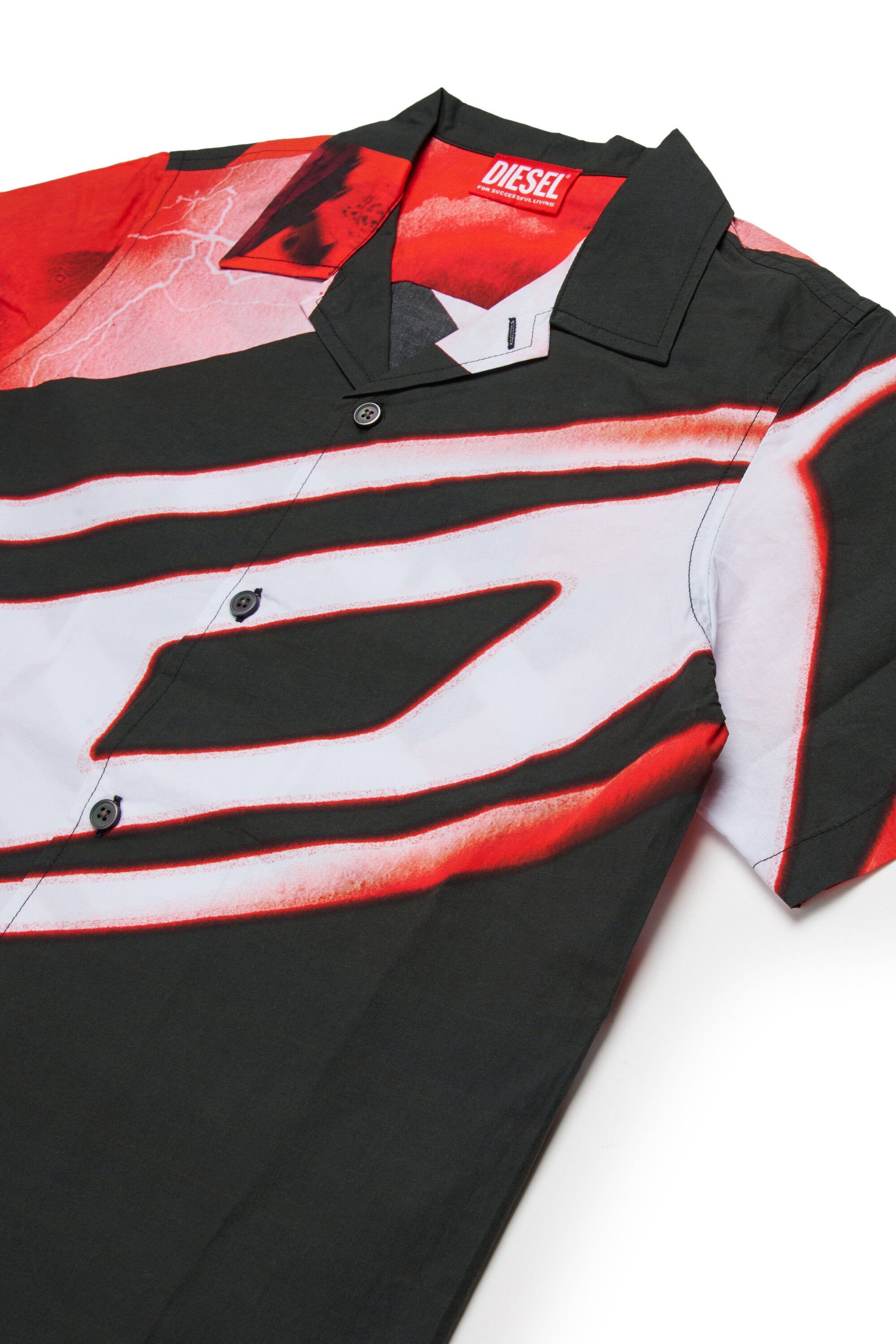 Short-sleeved shirt with logo