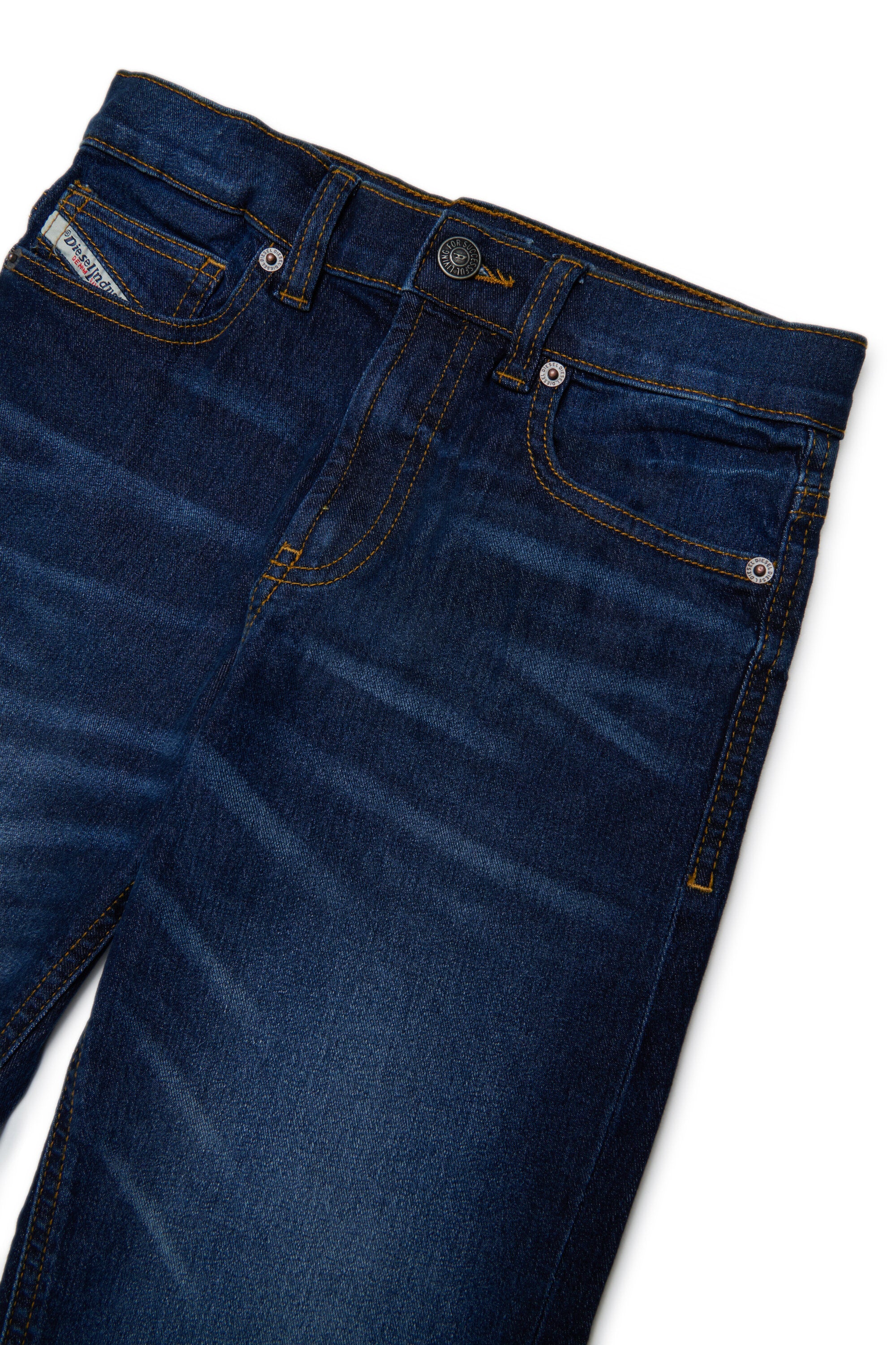 Regular fit medium blue jeans