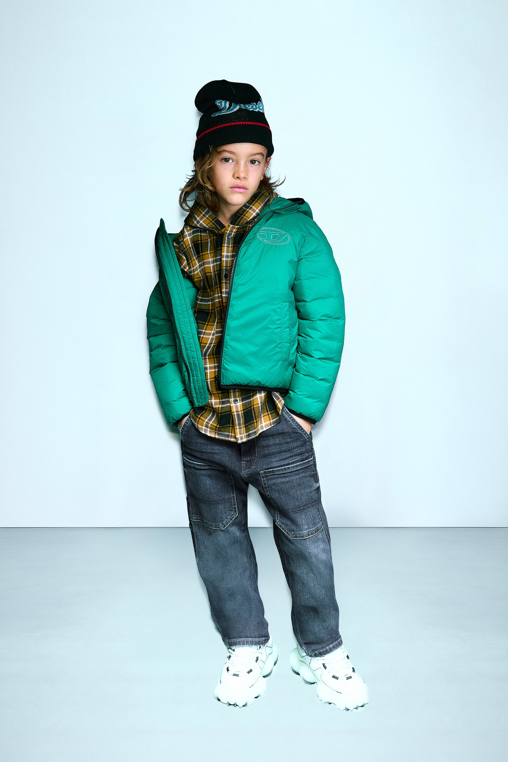 Padded jacket with printed logo