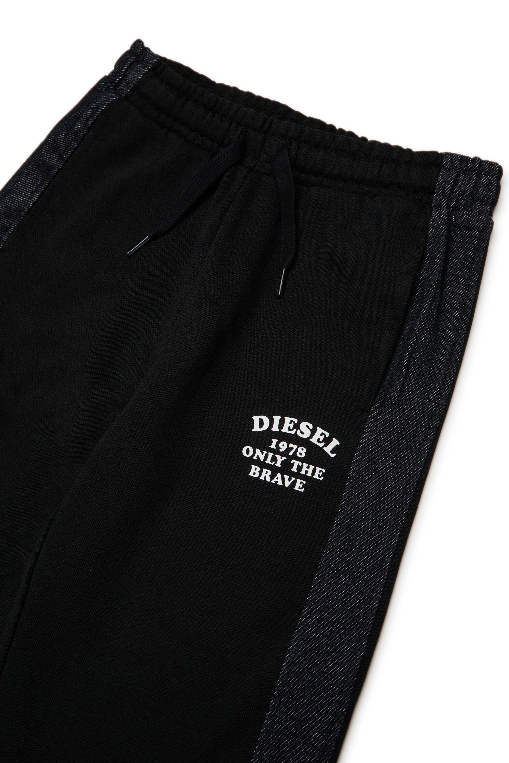 Sweatpants with logo
