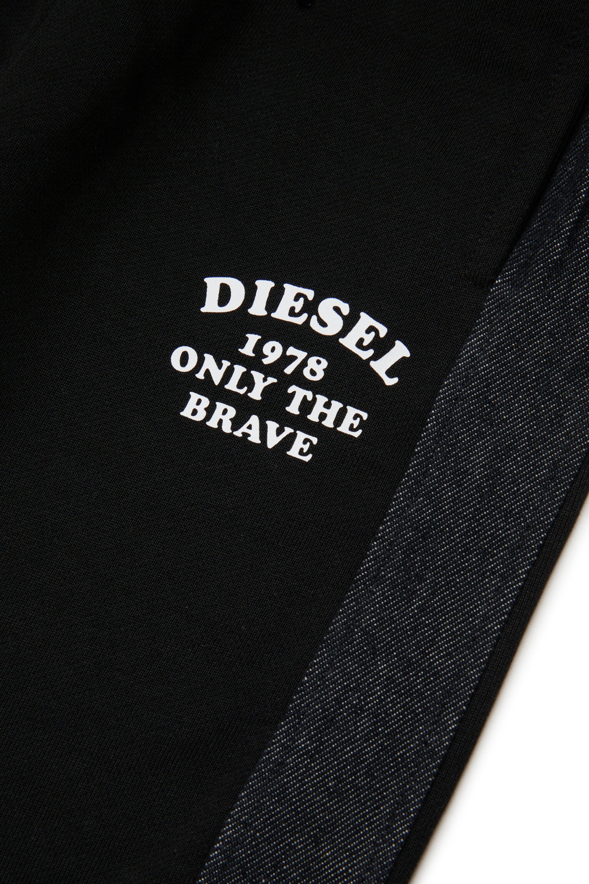 Sweatpants with logo