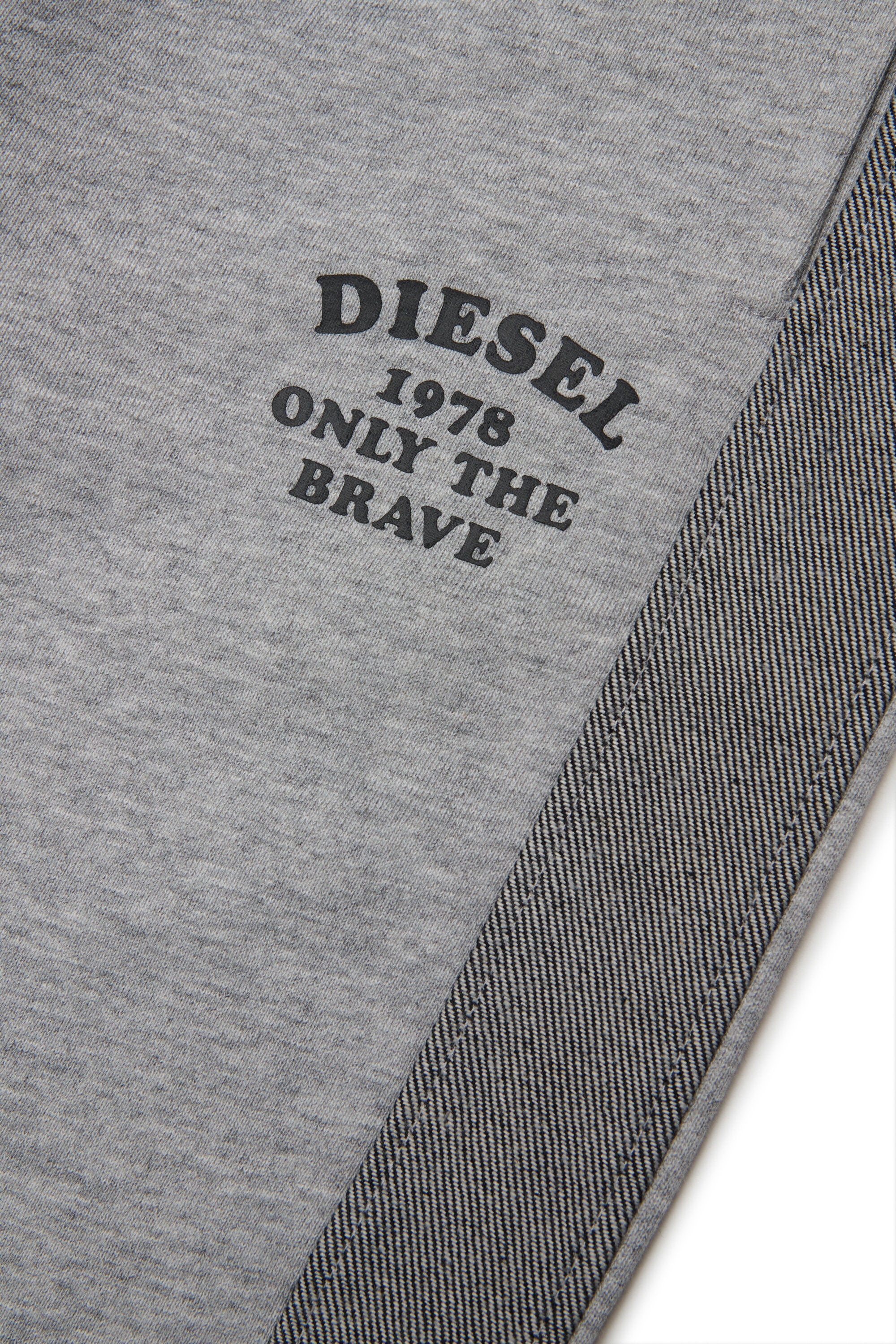 Sweatpants with logo