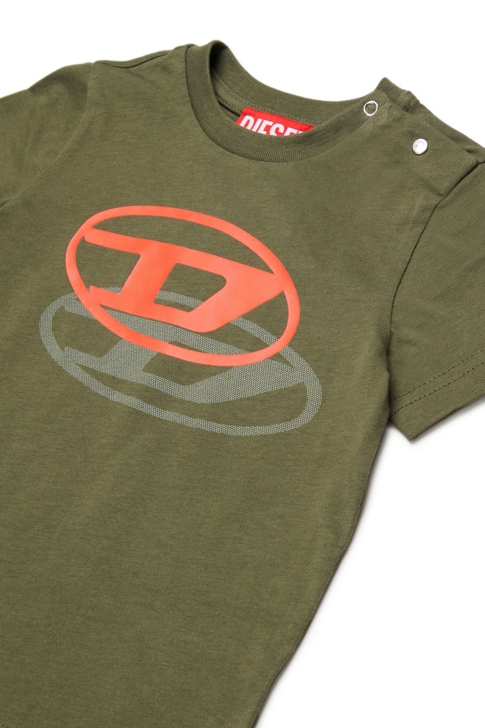 T-shirt with dynamic Oval D logo