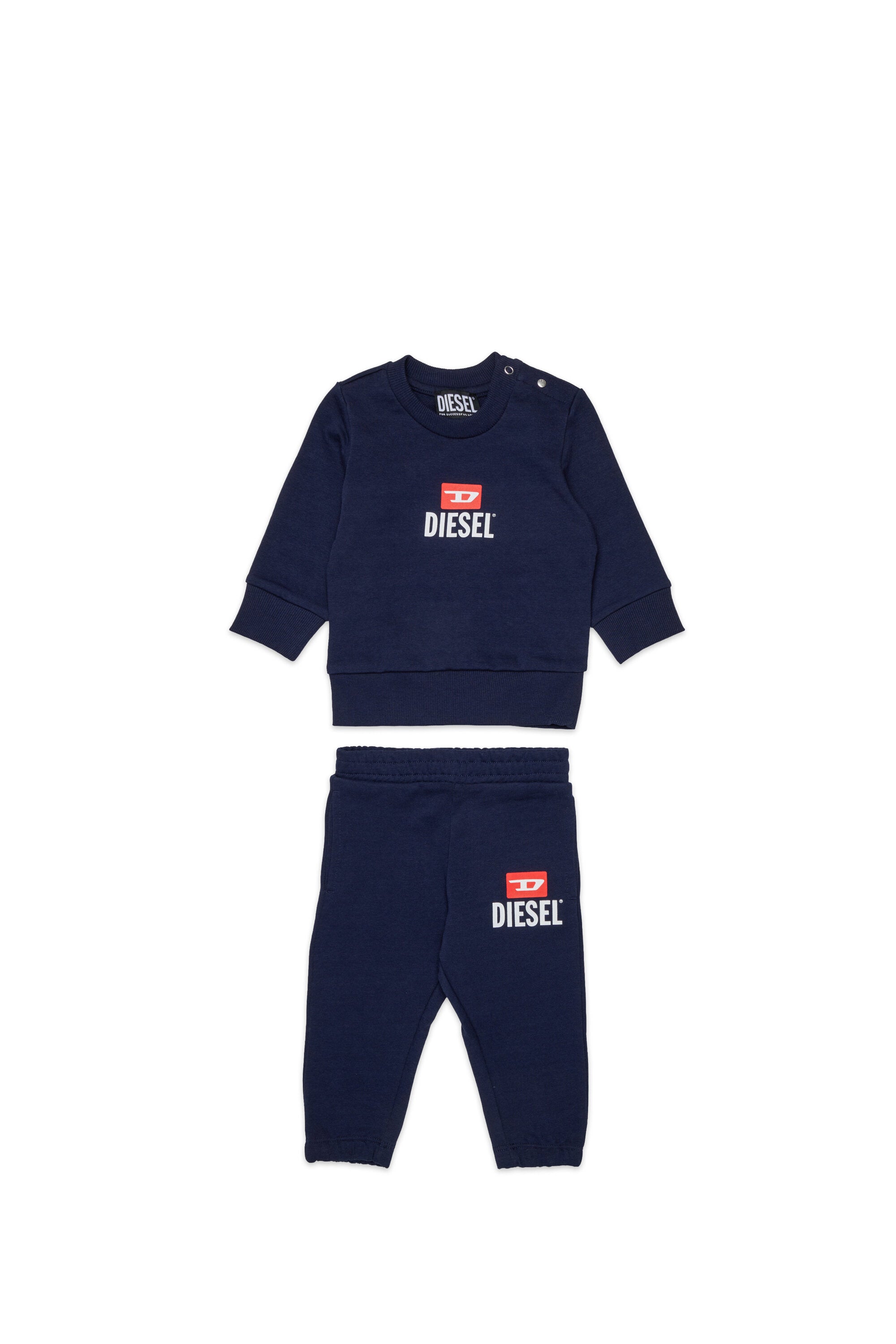 Tracksuit with logo