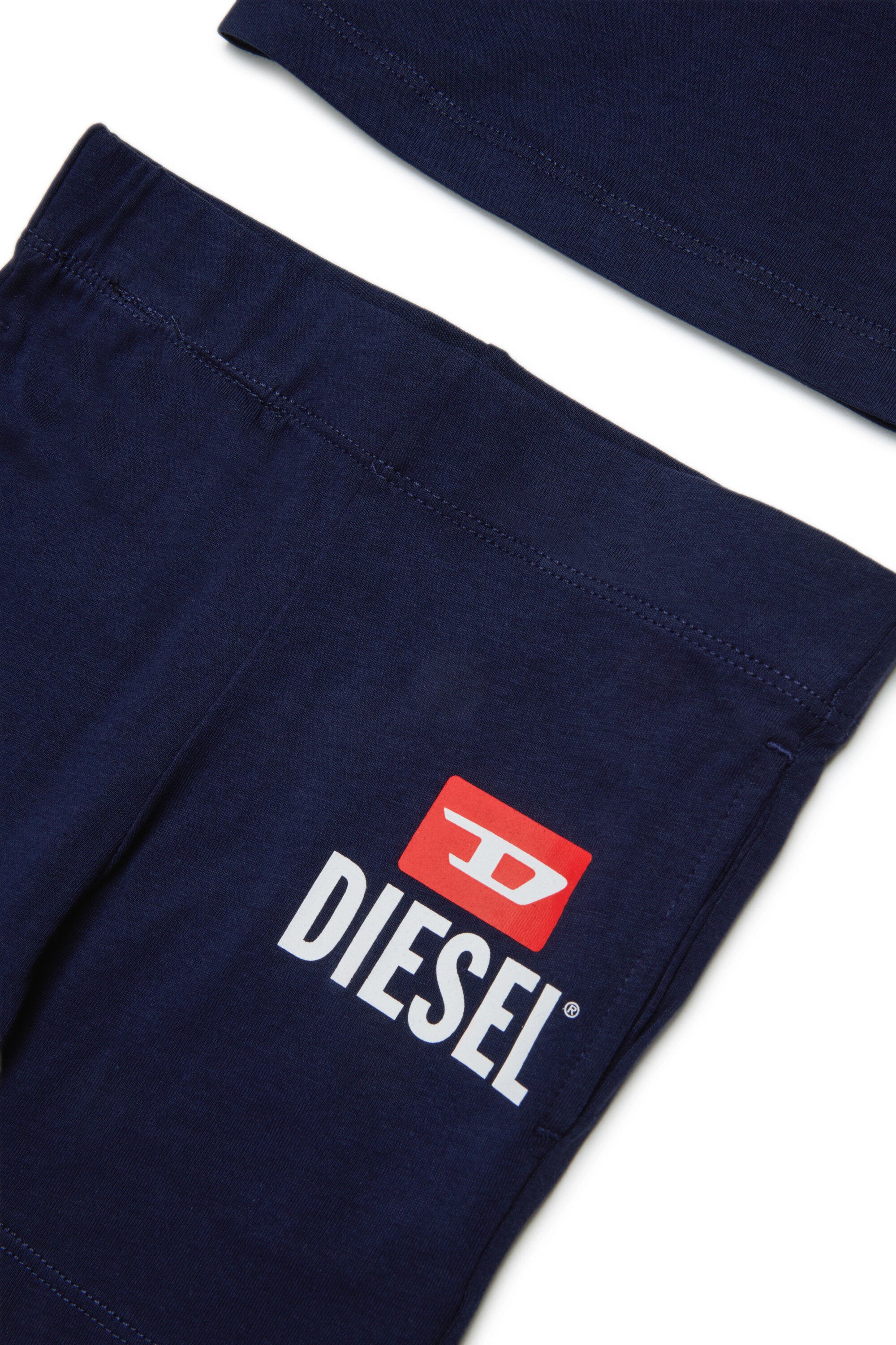 Tracksuit with logo