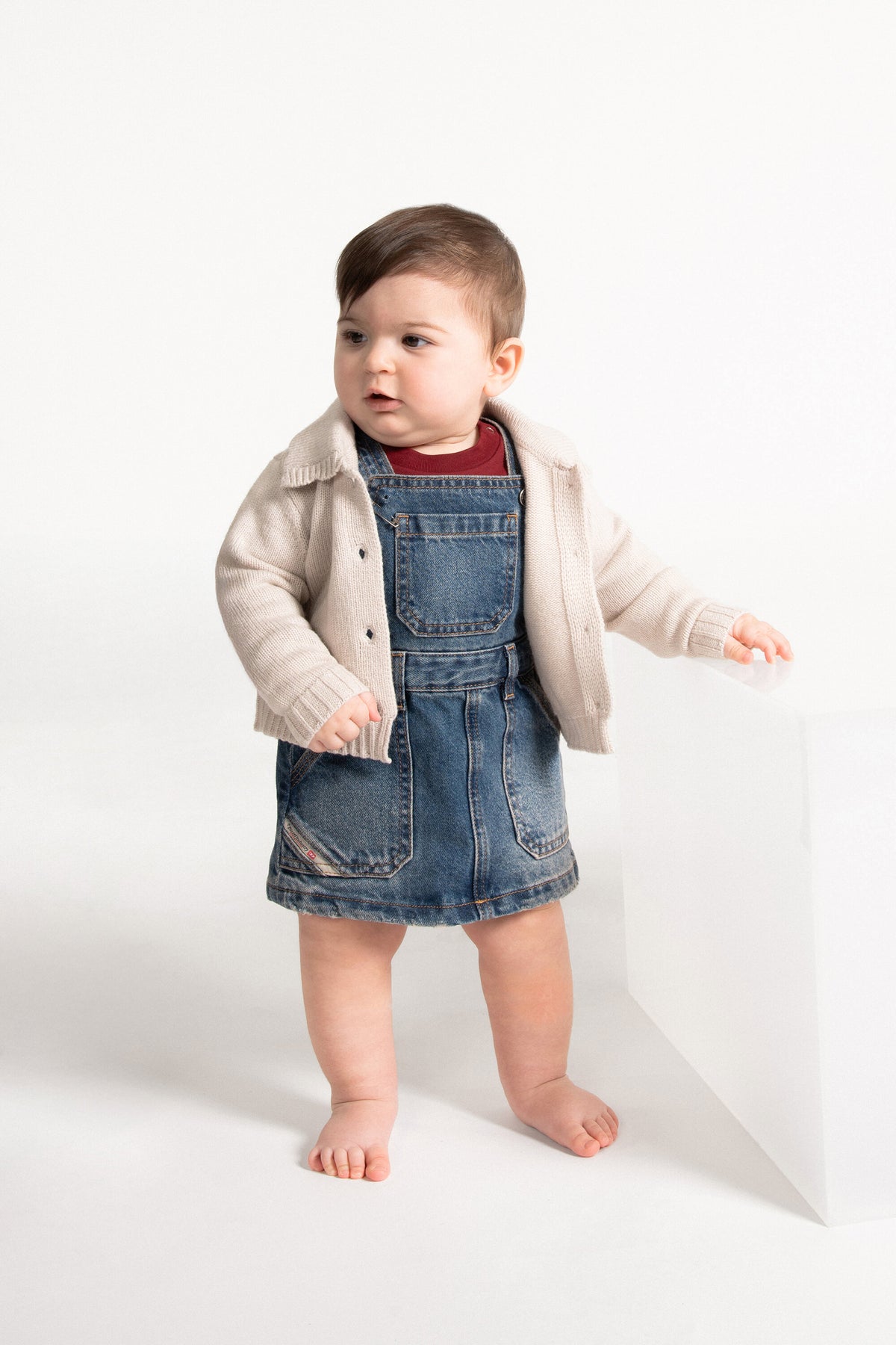 Knitted cardigan with logo
