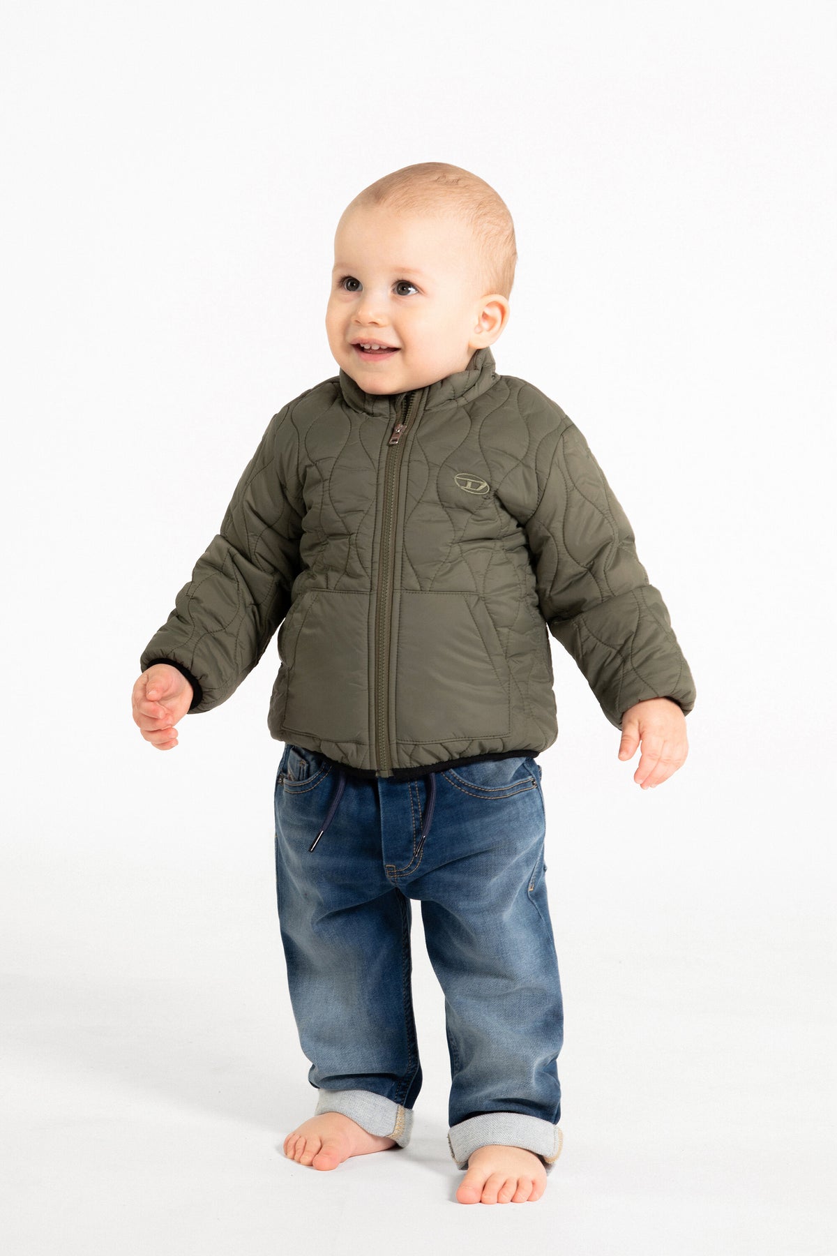 Padded jacket with printed logo