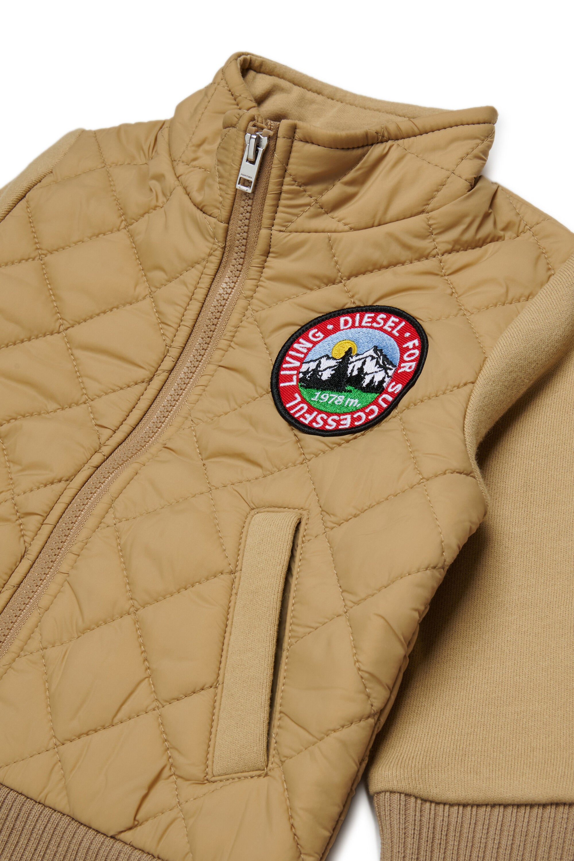 Padded jacket with logo