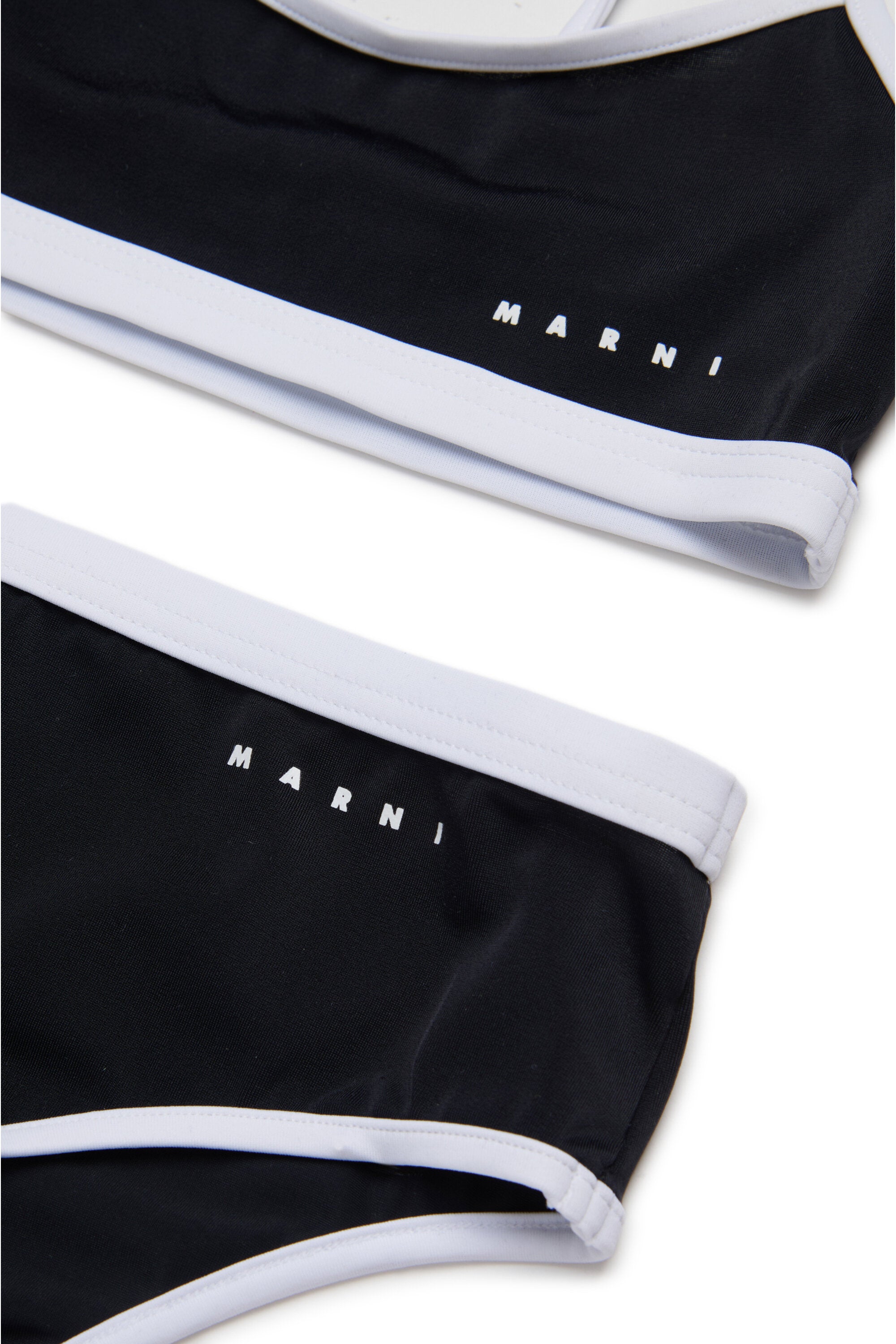 Cross-over shoulder straps bikini swimming costume