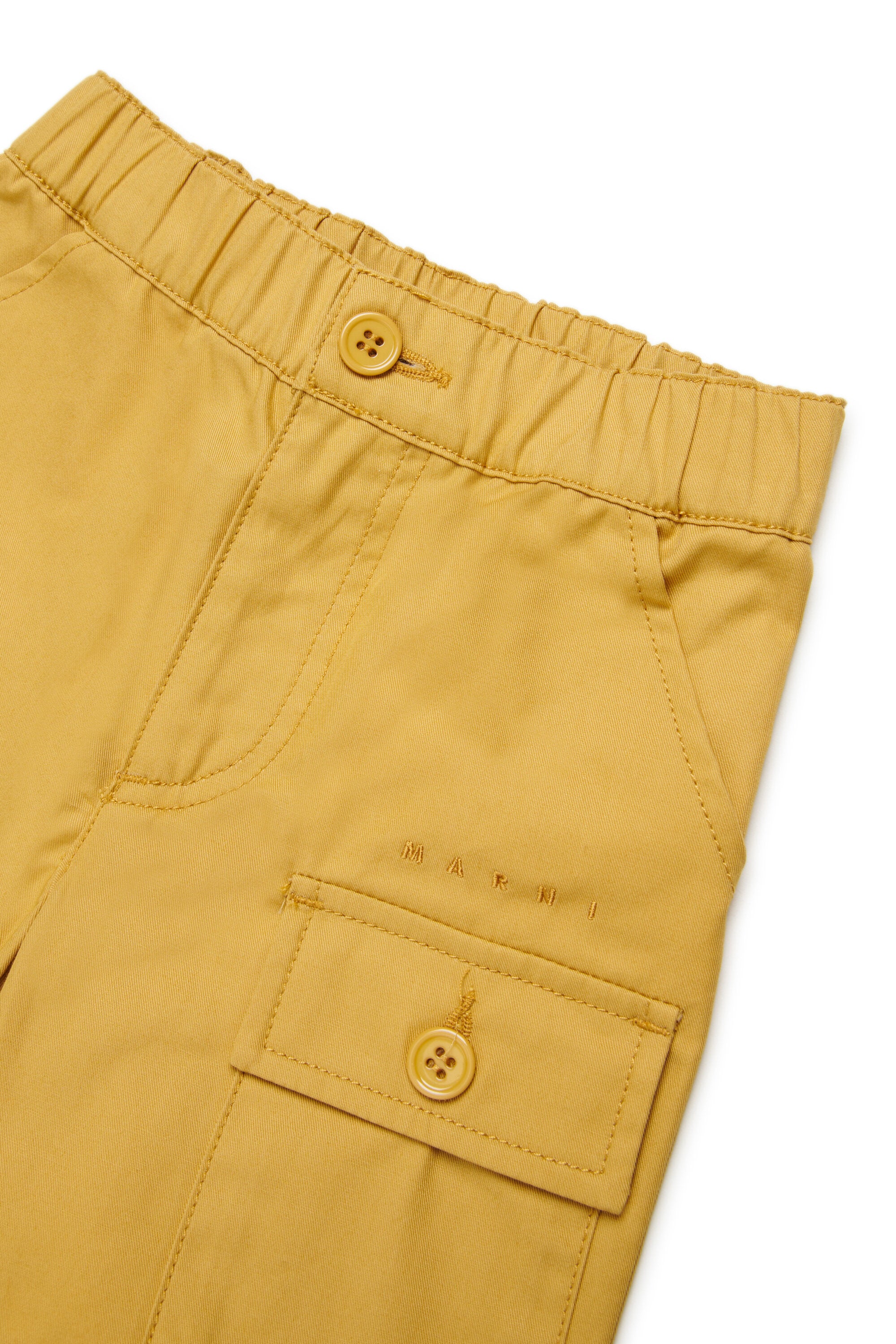 Cargo shorts with logo