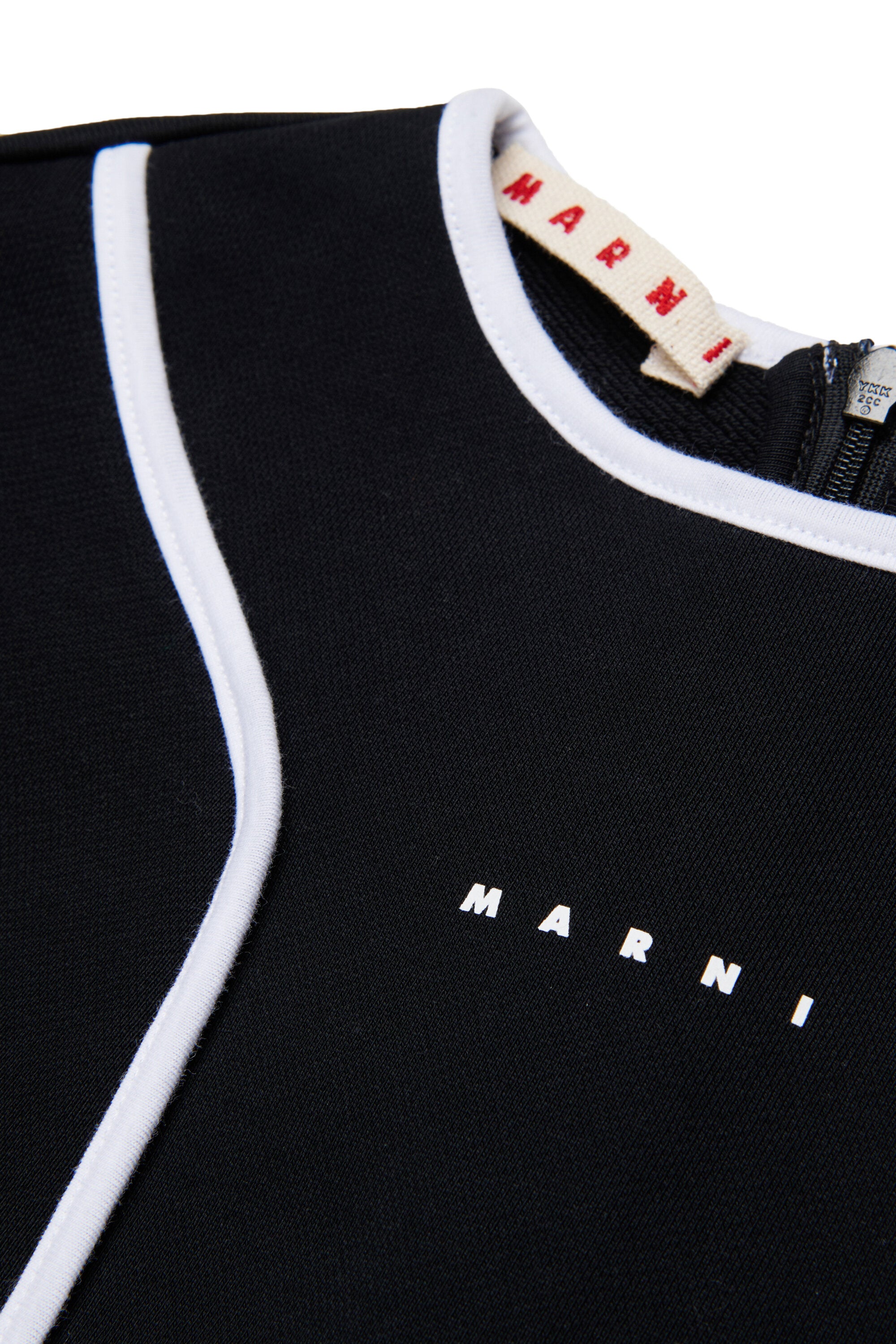 Dress with short sleeves and straight cut