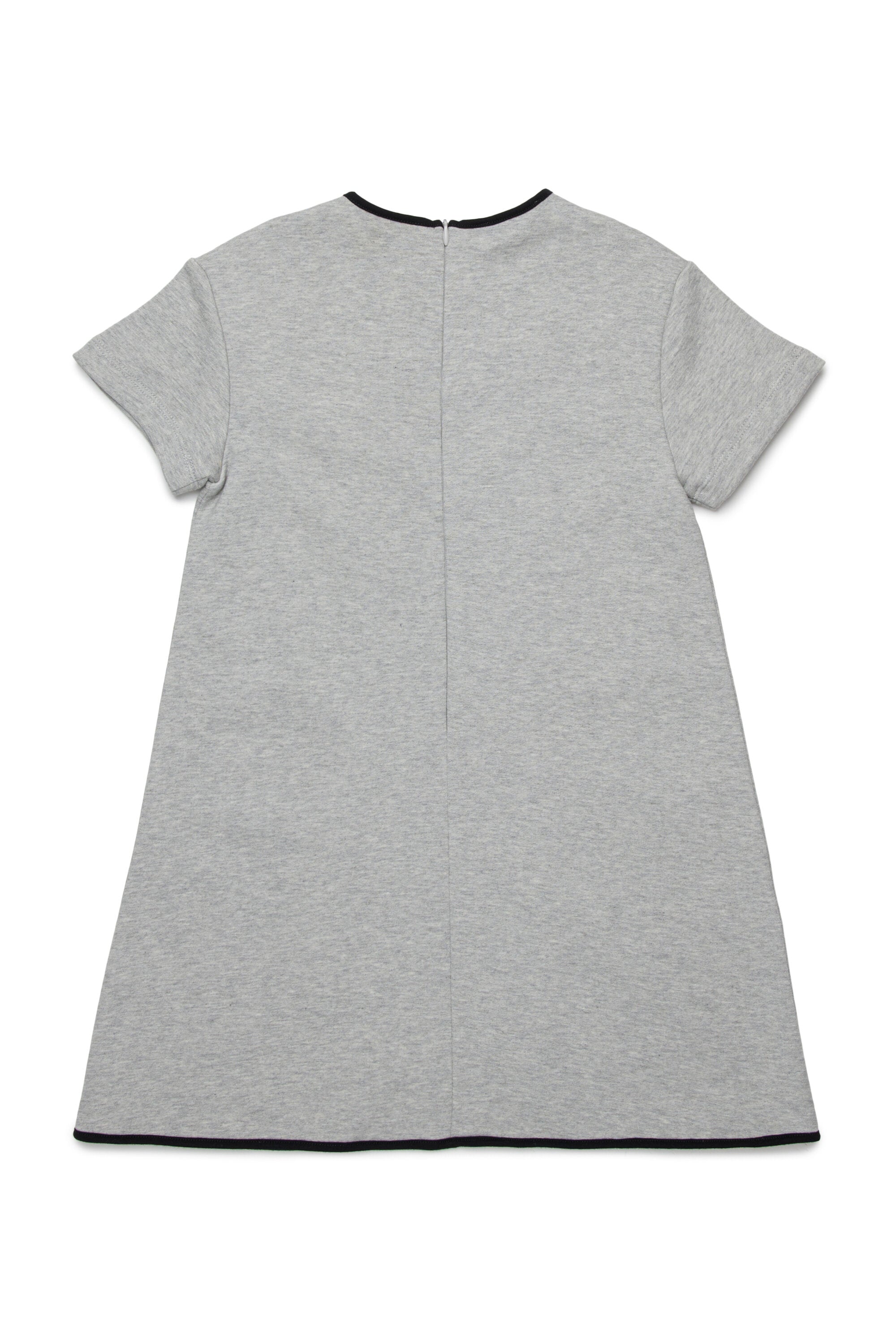 Dress with short sleeves and straight cut