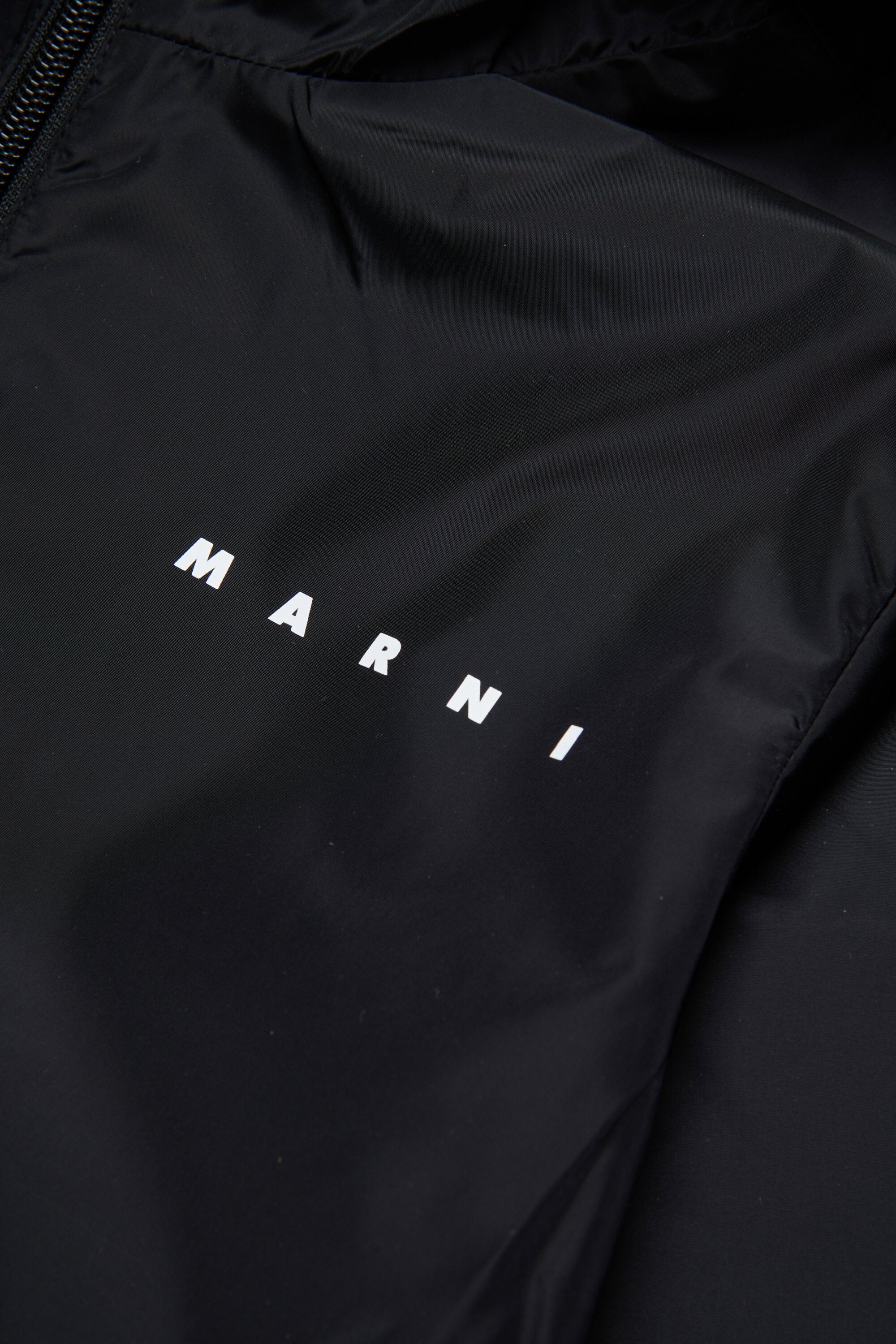 Windbreaker with printed logo