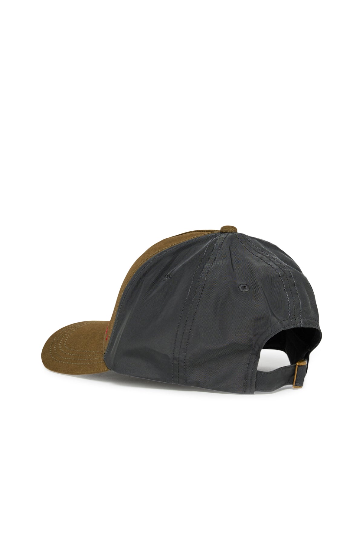 Baseball cap with logo