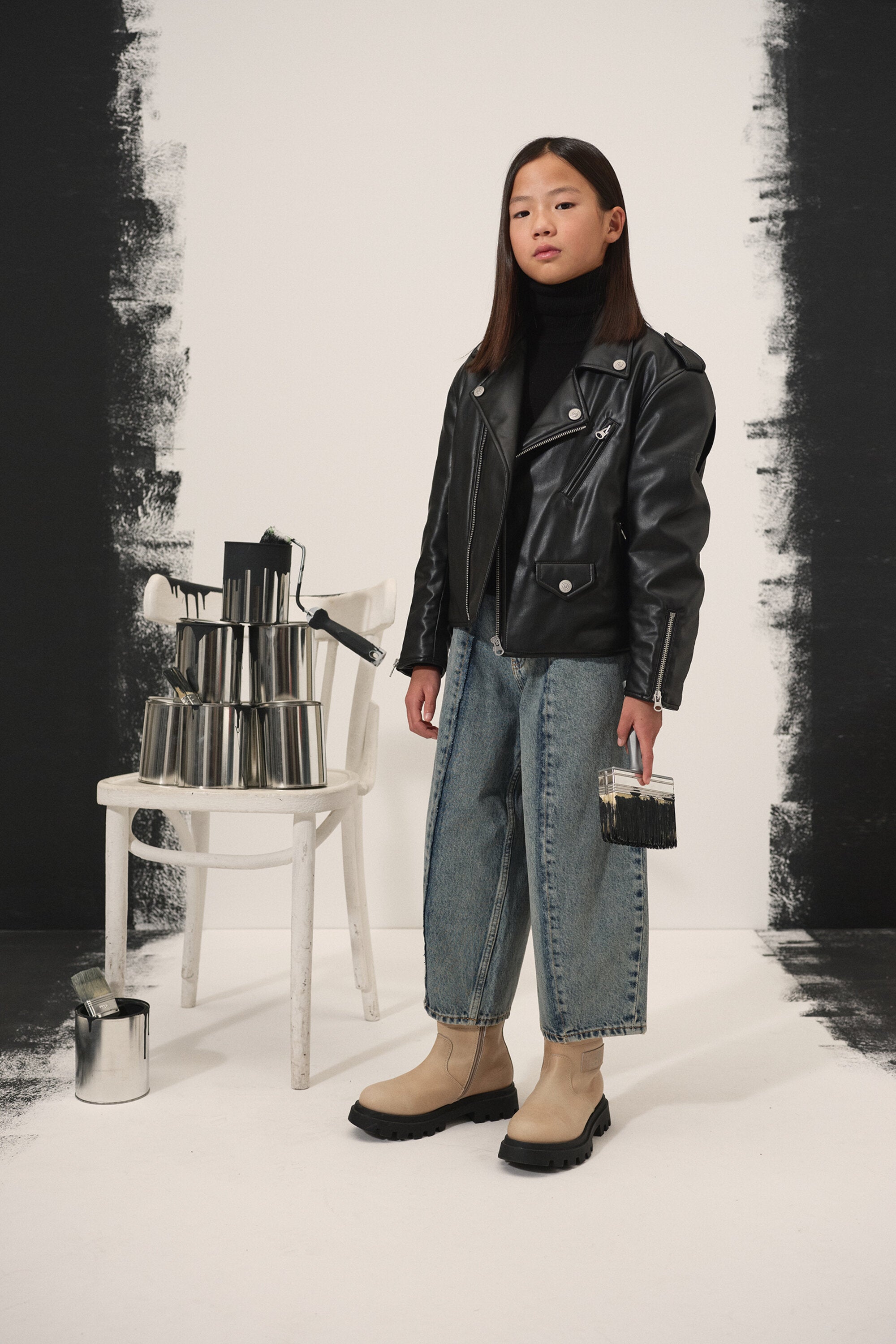 Medium blue balloon effect relaxed jeans