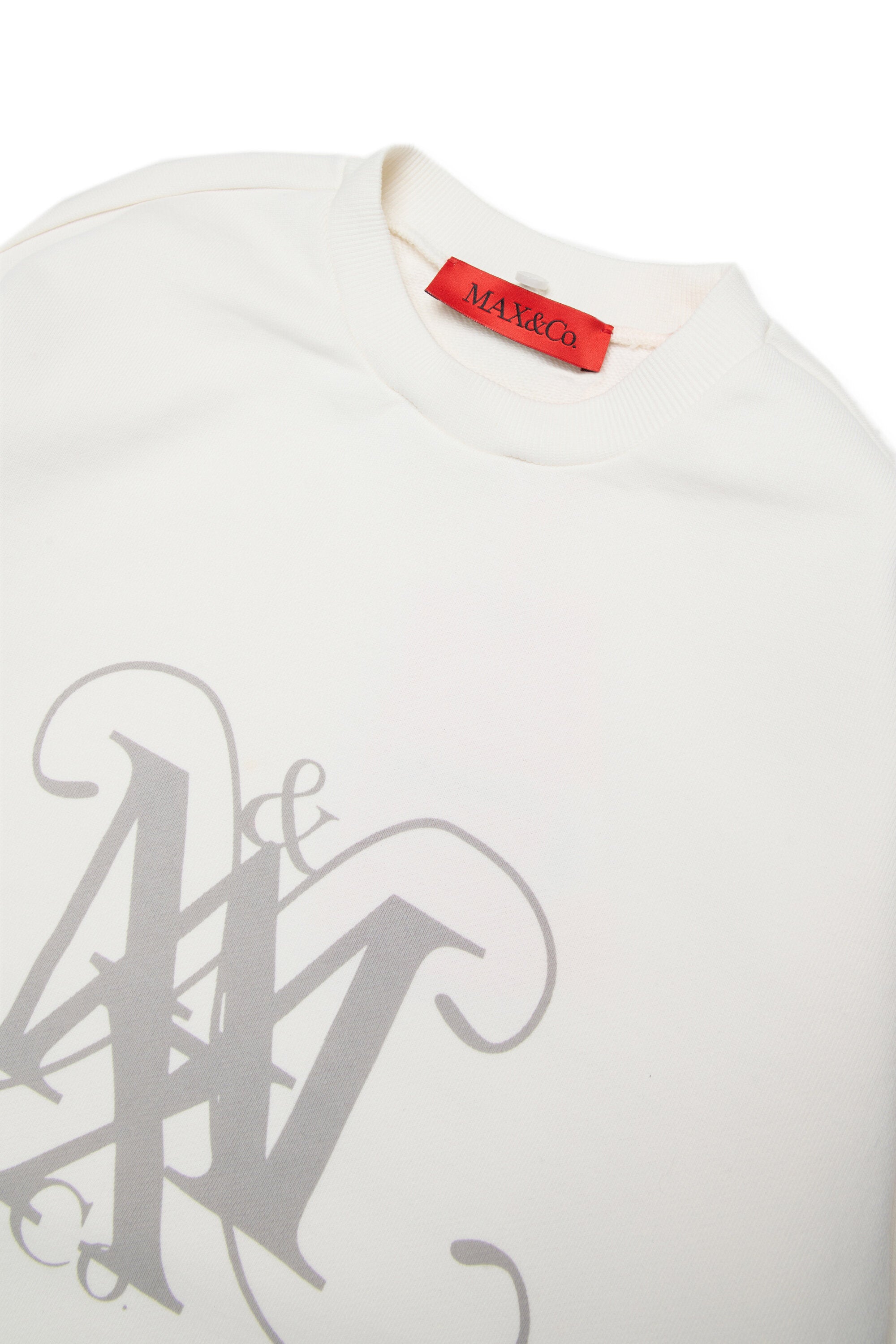 Crewneck sweatshirt with collar and emblem