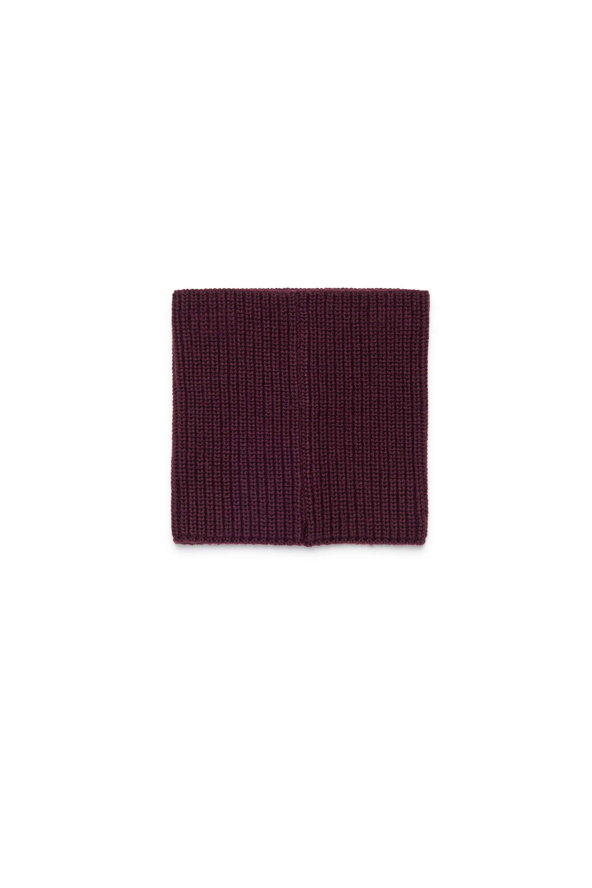 Wool-blend knit collar with patch