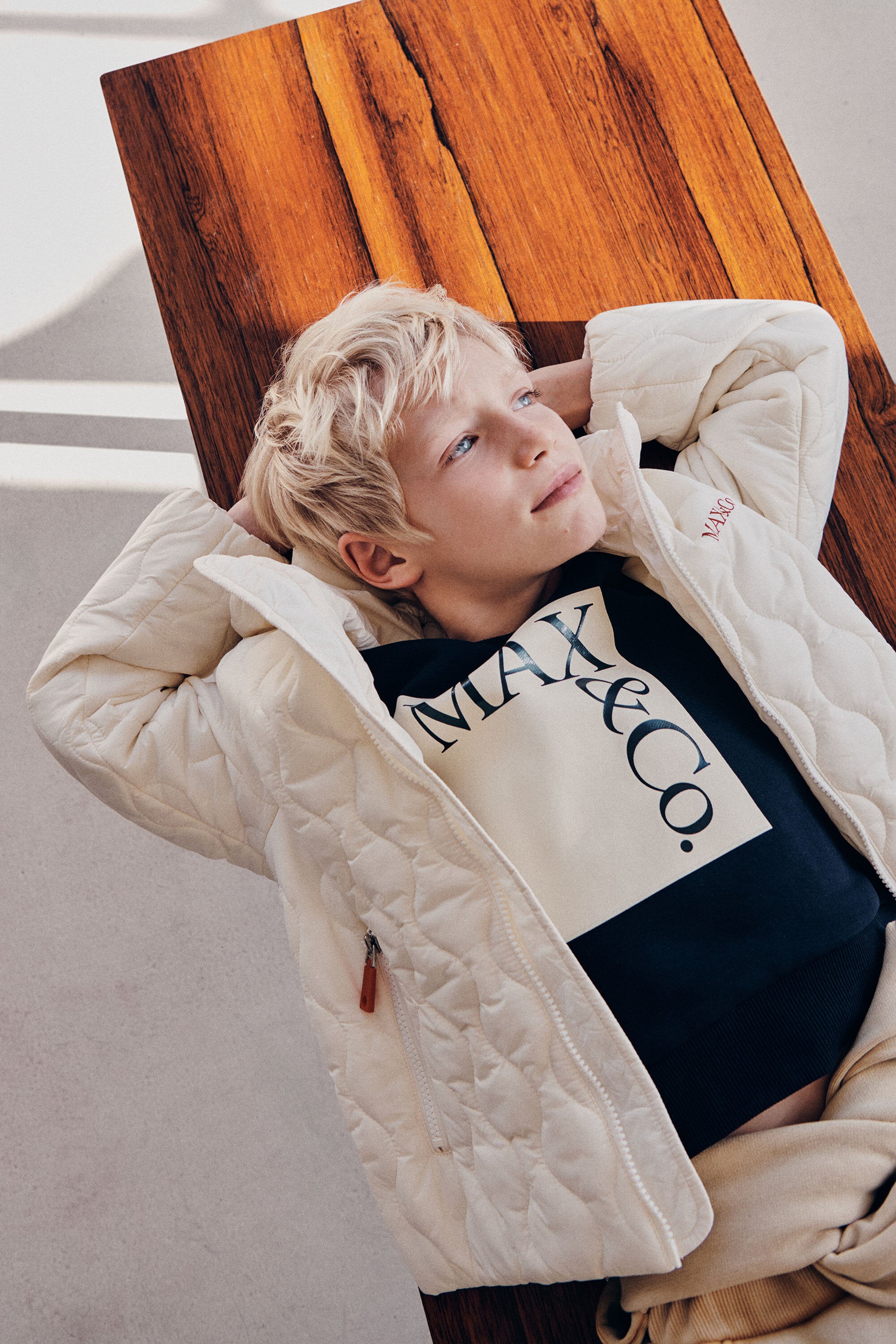 Padded jacket with printed logo