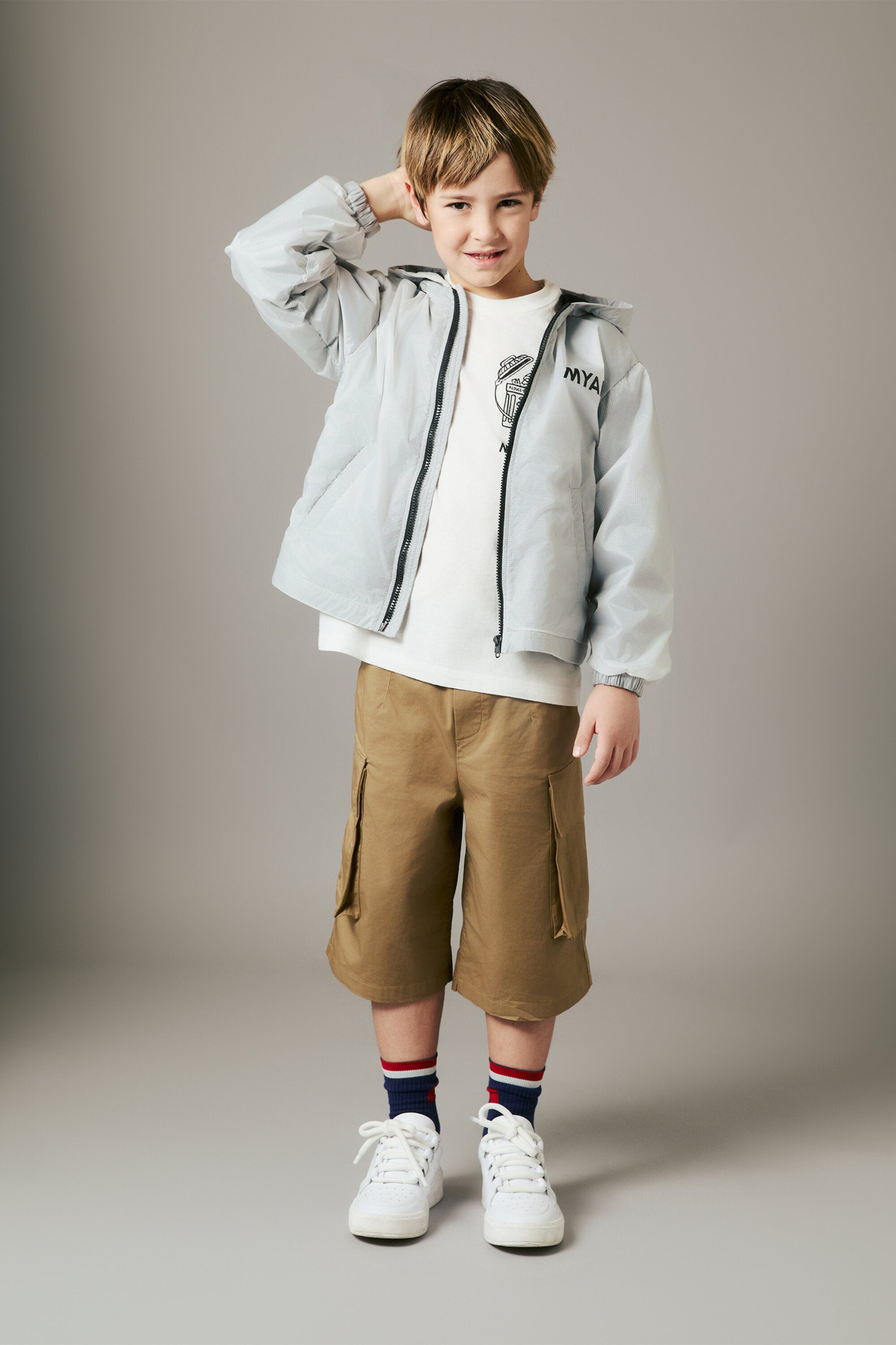 Cargo shorts in deadstock fabric with MYAR logo