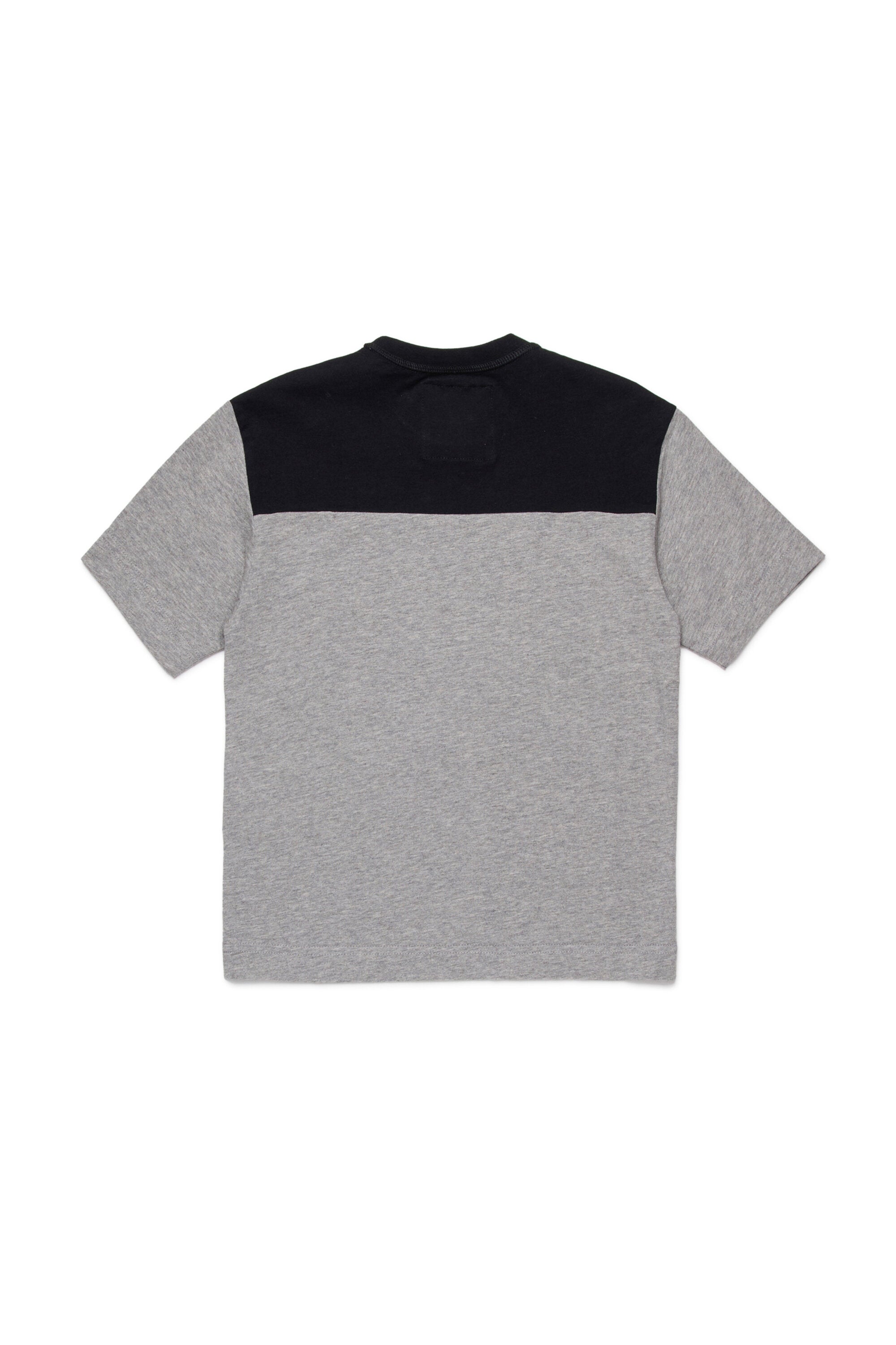 Short sleeve T-shirt with MYAR logo