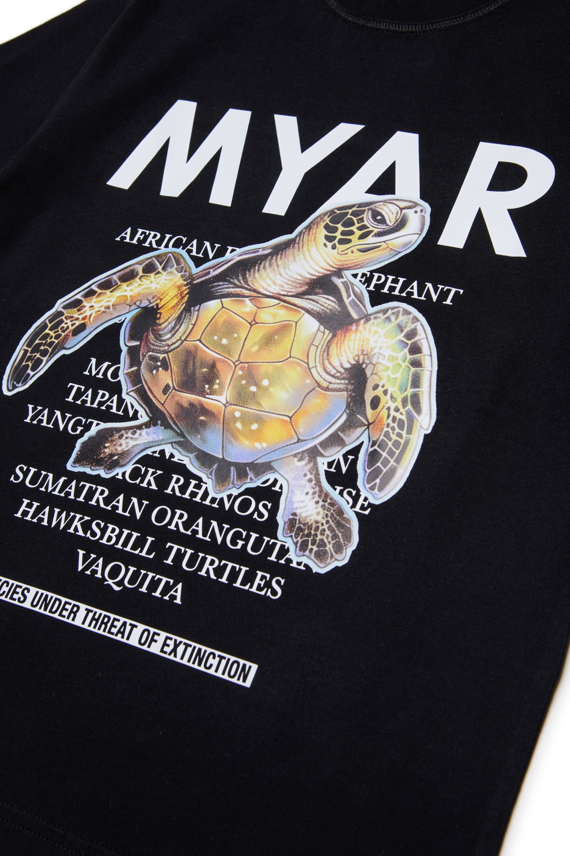 Short sleeve T-shirt with Endangered Animal Graphic print