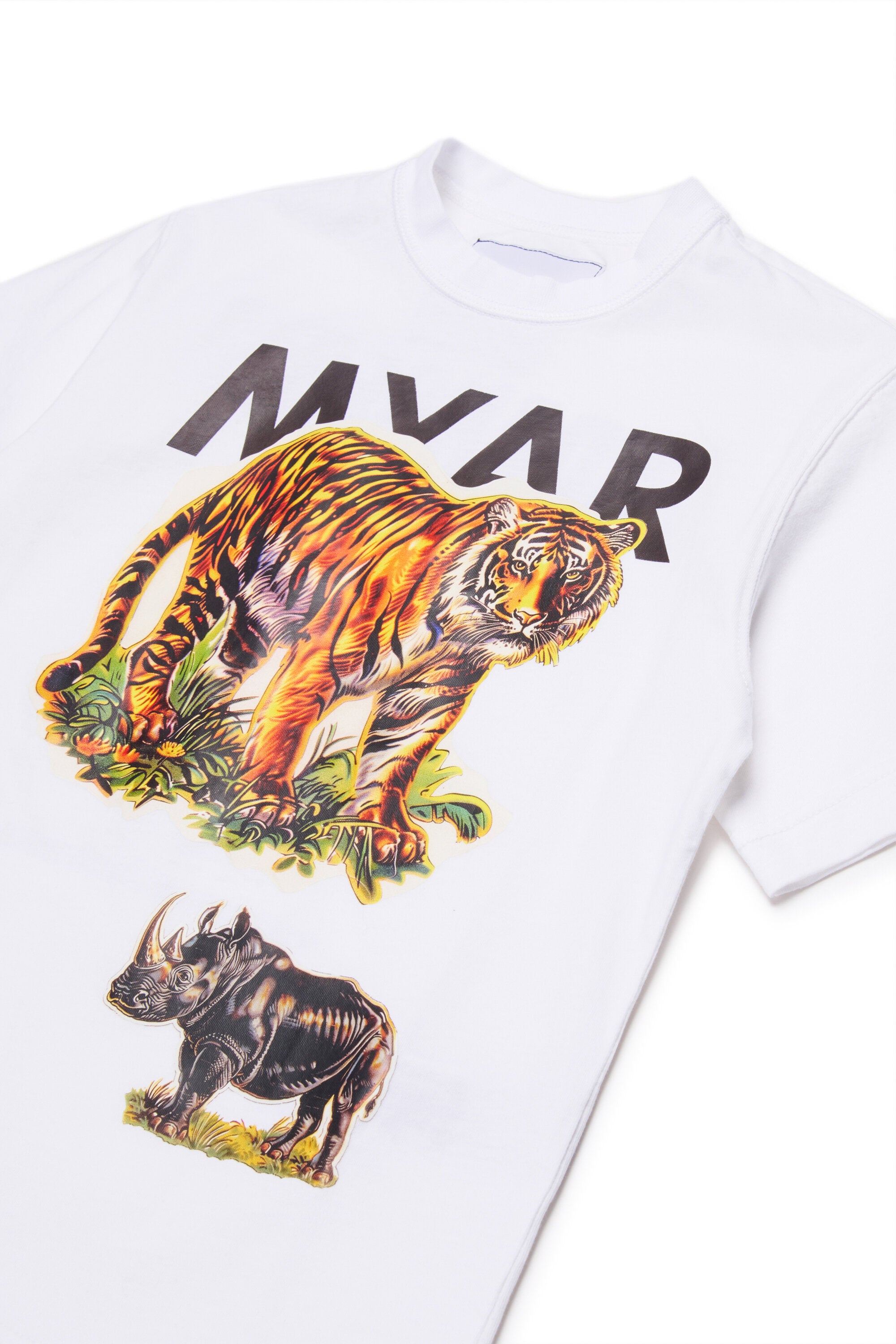 Short sleeve T-shirt with Endangered Animal Graphic print