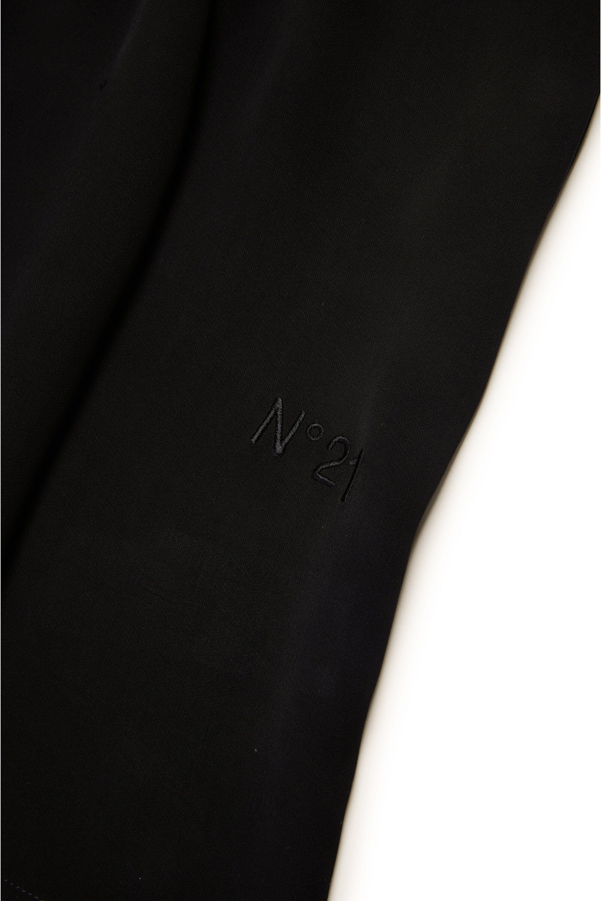 Sleeveless crepe dress