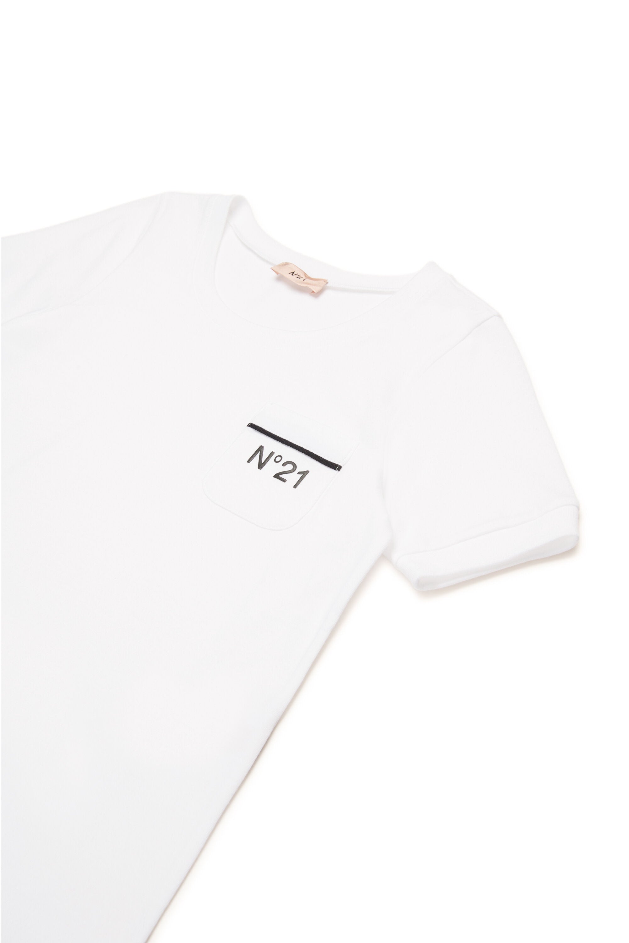 T-shirt with rounded bottom